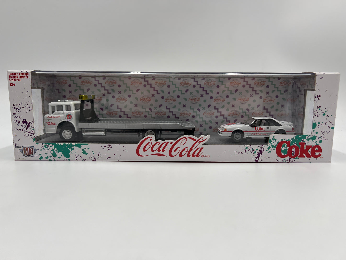 M2 Machines Auto Haulers Coca Cola 1990 Ford C-8000 & 1990 Ford Mustang GT TW05
