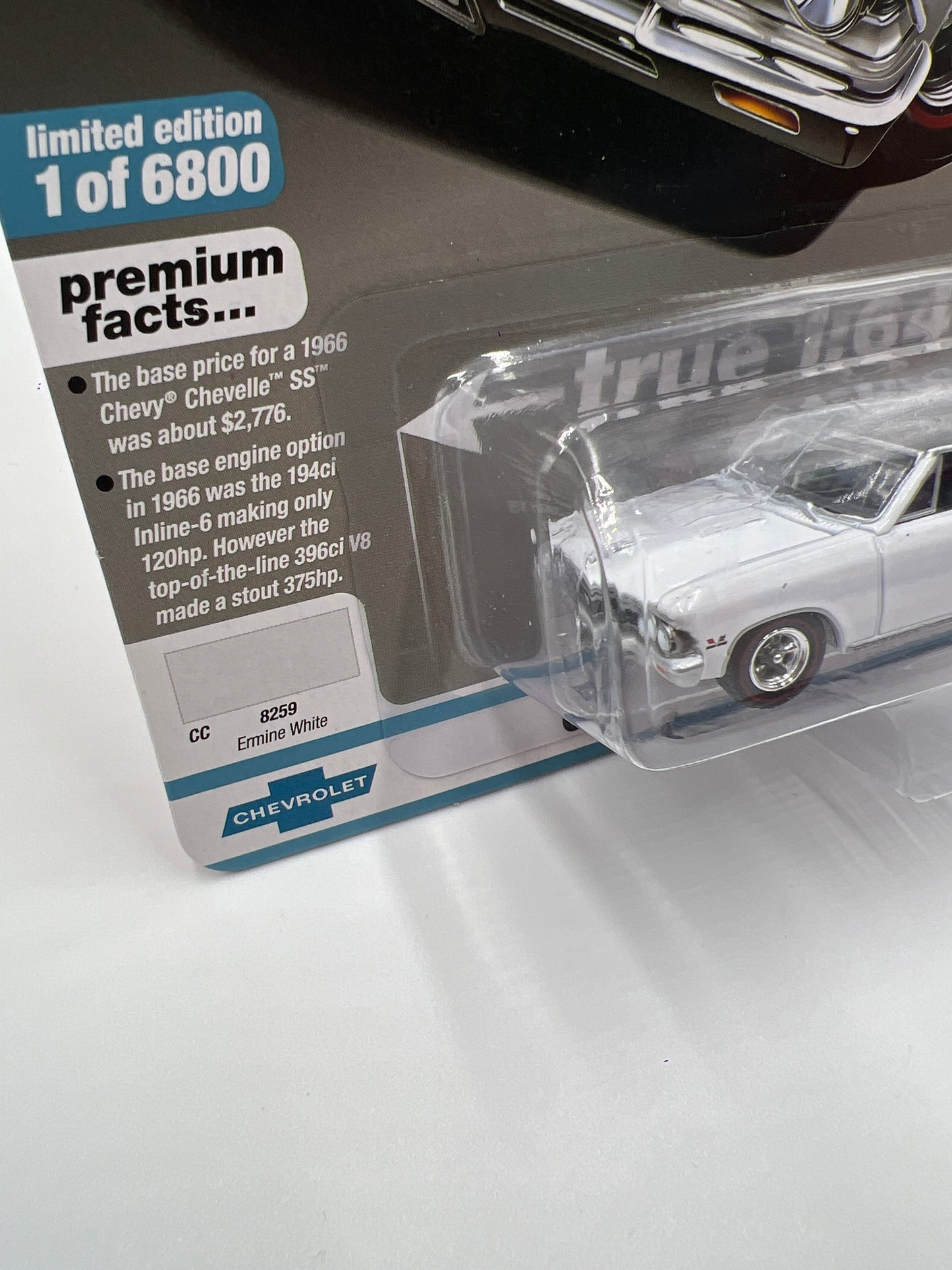 Auto World Vintage Muscle Release 2 Version B 1966 Chevy Chevelle SS 396 Ermine White 183G