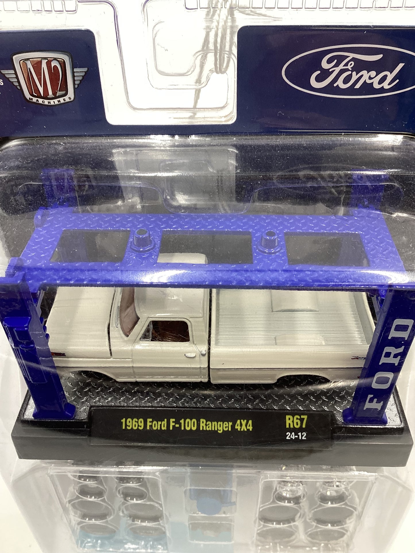 M2 Machines Model Kit 1969 Ford F-100 Ranger Truck 4x4 White R67 201G