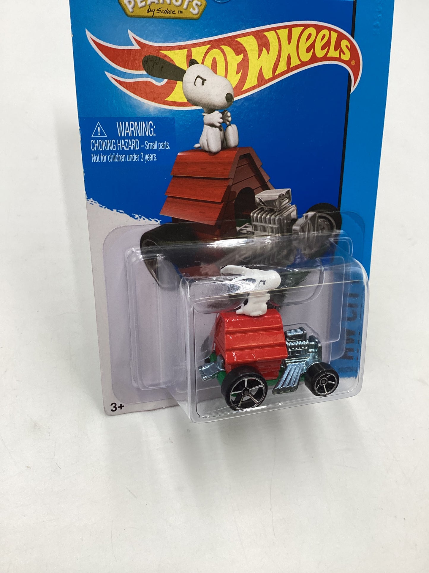 2015 Hot wheels HW City #59 Snoopy  119B