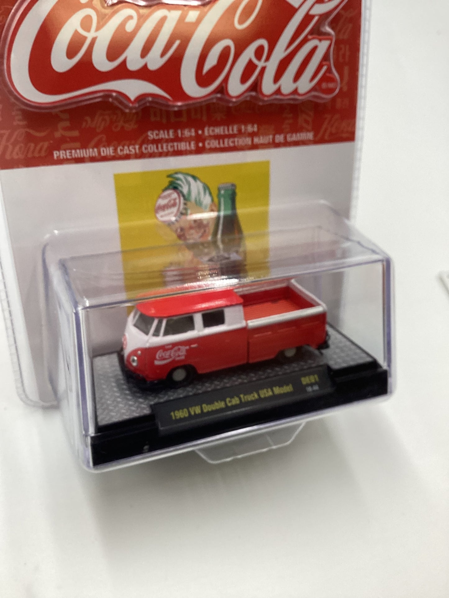 M2 Machines DE01 Coca Cola 1960 VW Double Cab Truck USA Model Red 198E