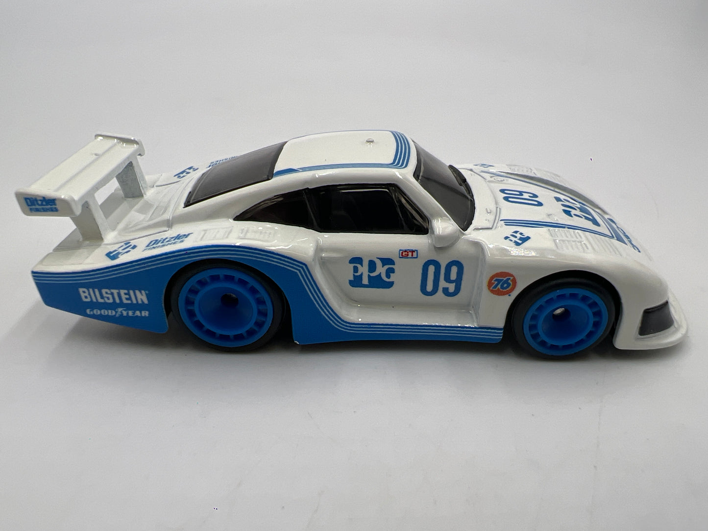 Hot Wheels Silhouettes Premium Porsche 935 White Loose