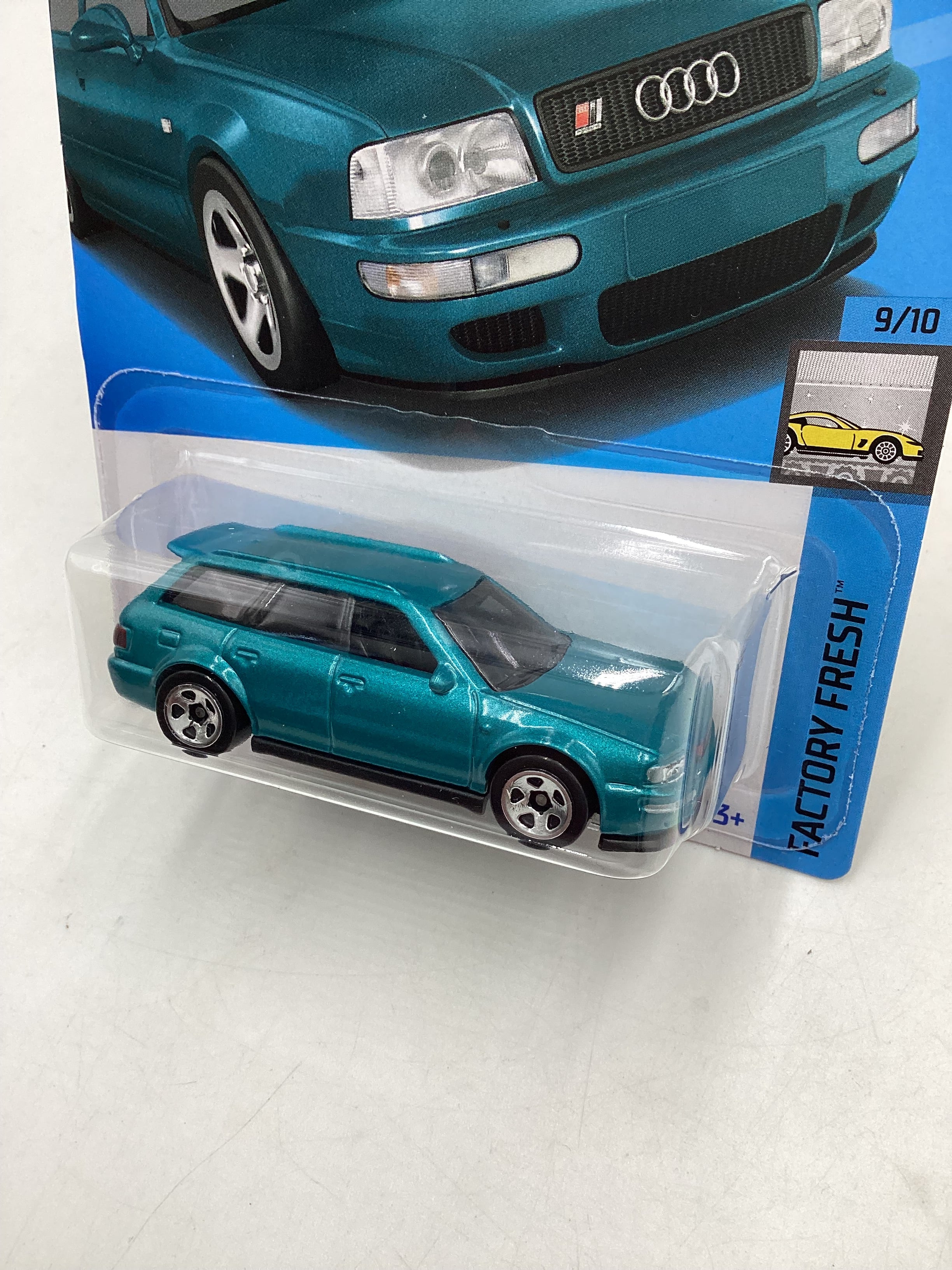 2024 Hot Wheels #133 94 Audi Avant RS2 Teal 108C – carolinasdiecast