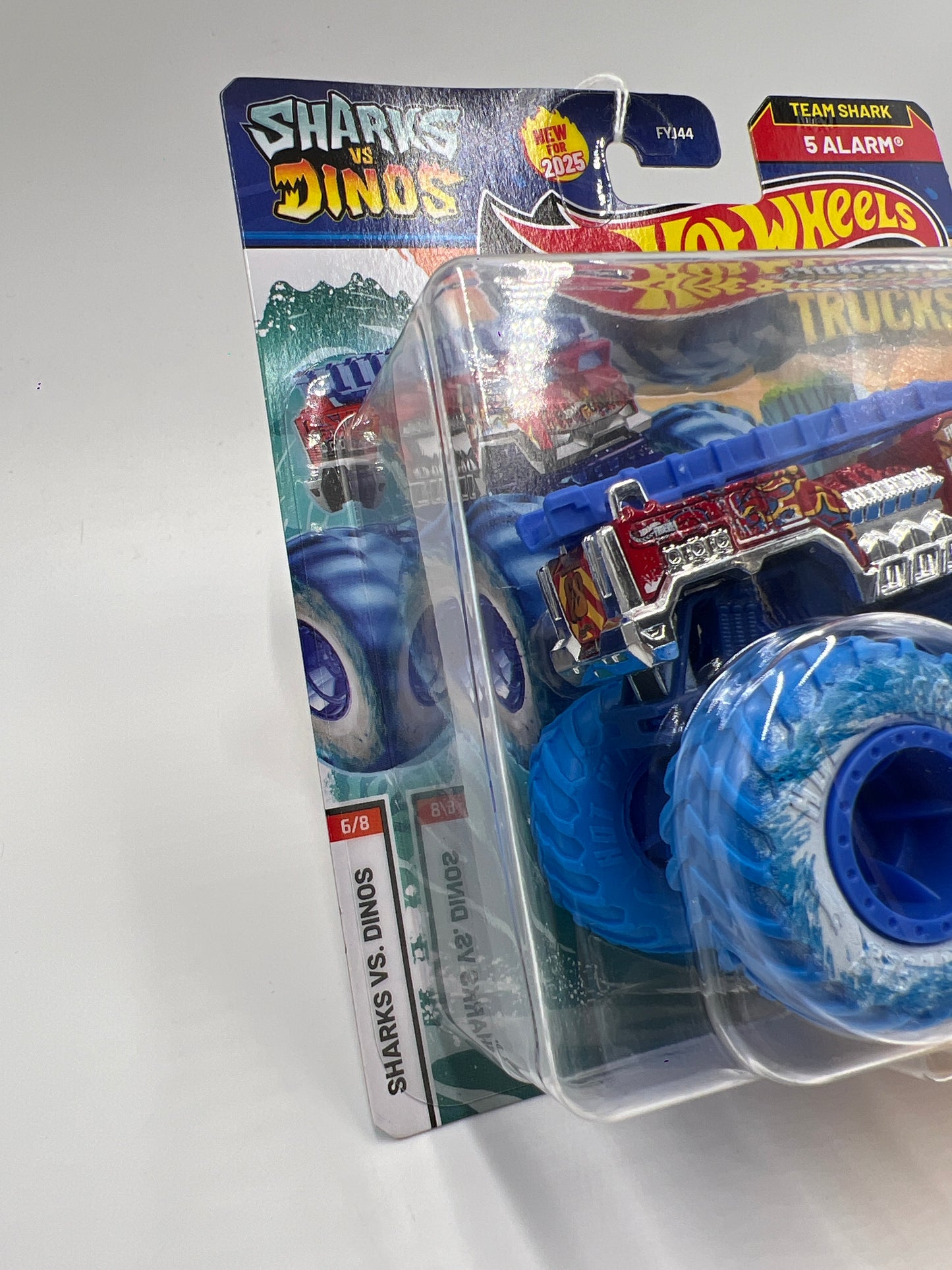 2025 Hot Wheels Monster Trucks Sharks Vs Dinos #6 5 Alarm 126E