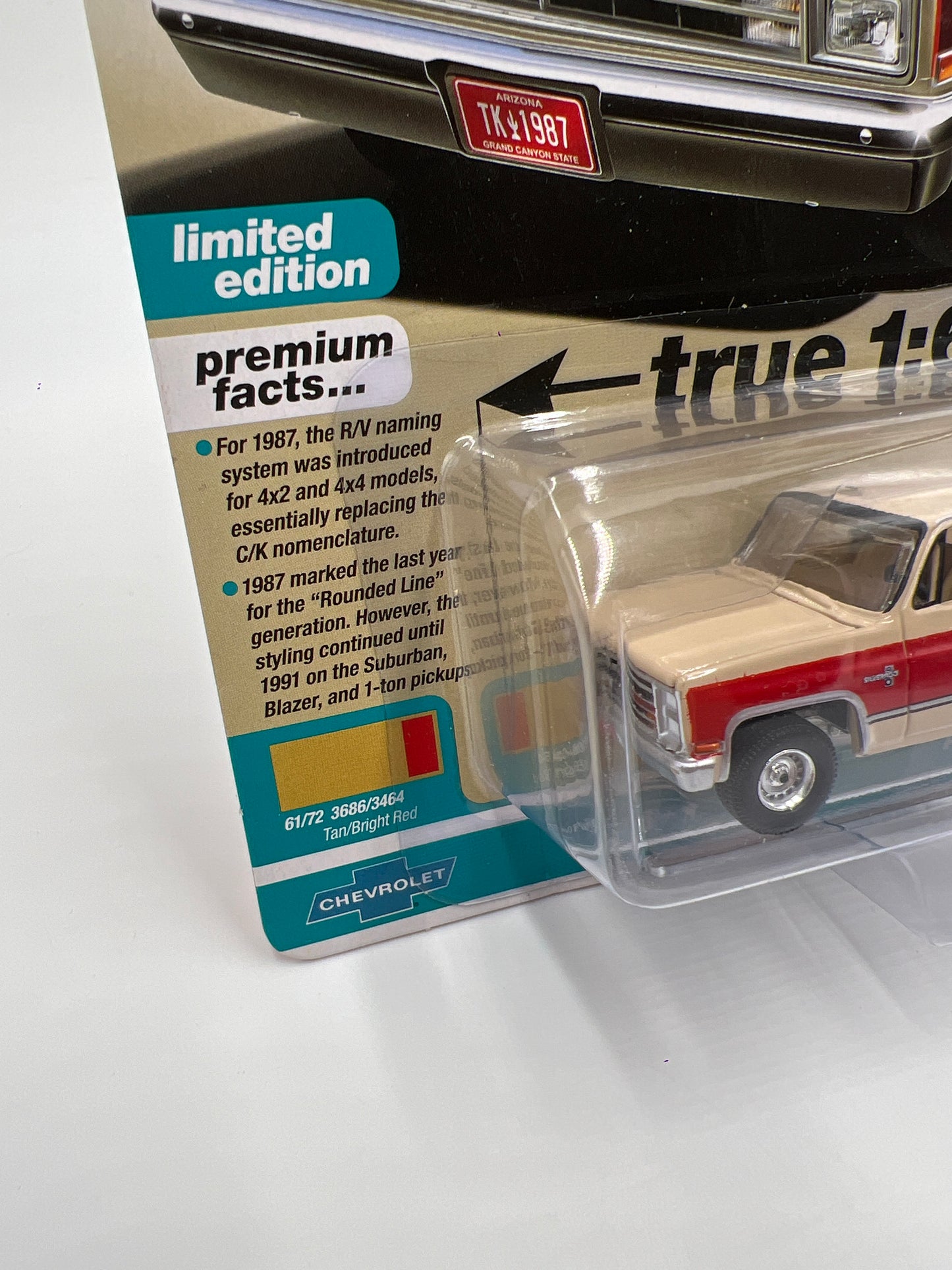 Auto World Muscle Trucks Release 2 Version A 1987 Chevy Silverado R10 Fleetside Tan/Red 182E