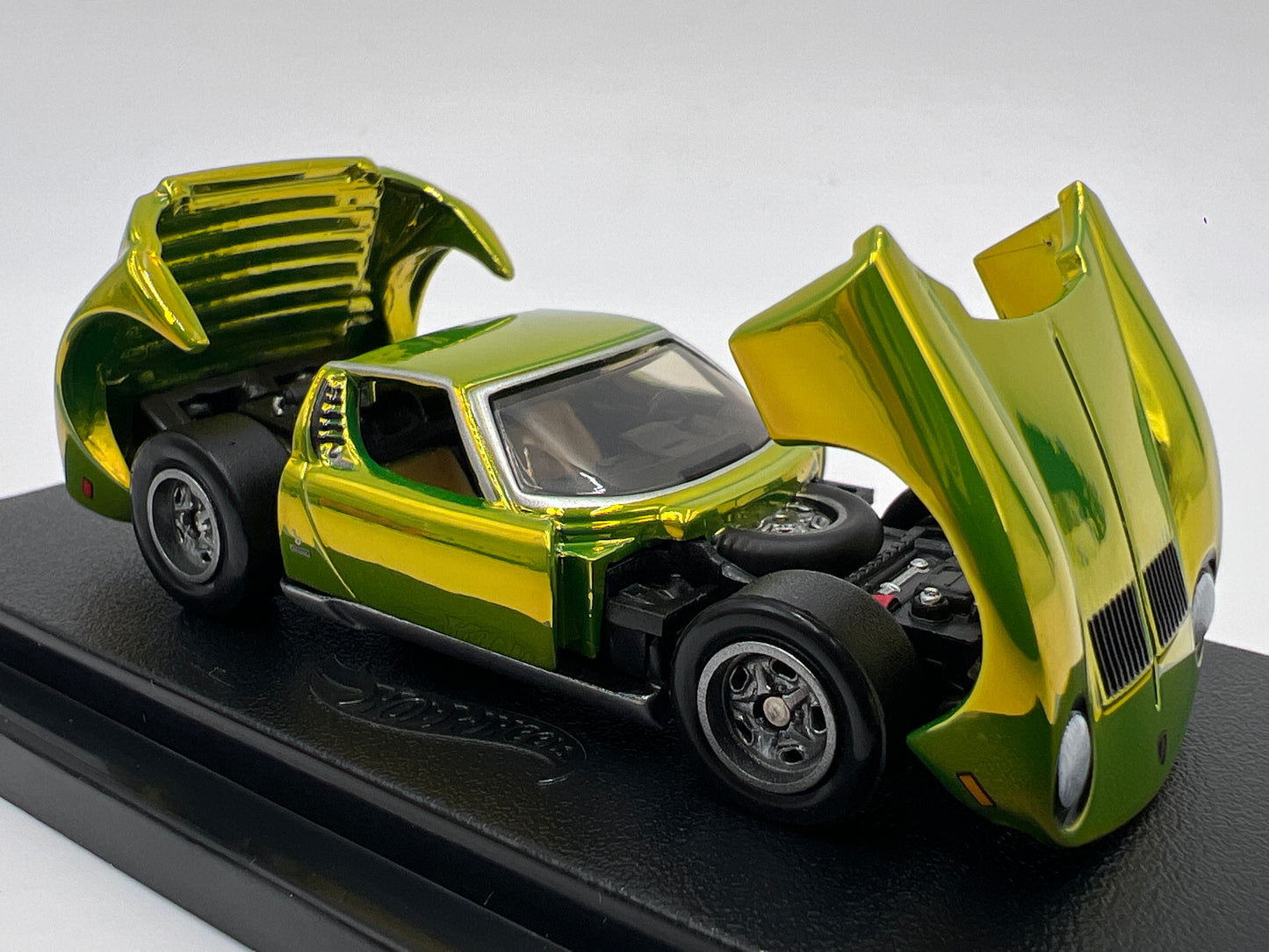 2025 Hot Wheels RLC 71 Lamborghini Miura P400 SV Antifreeze Green