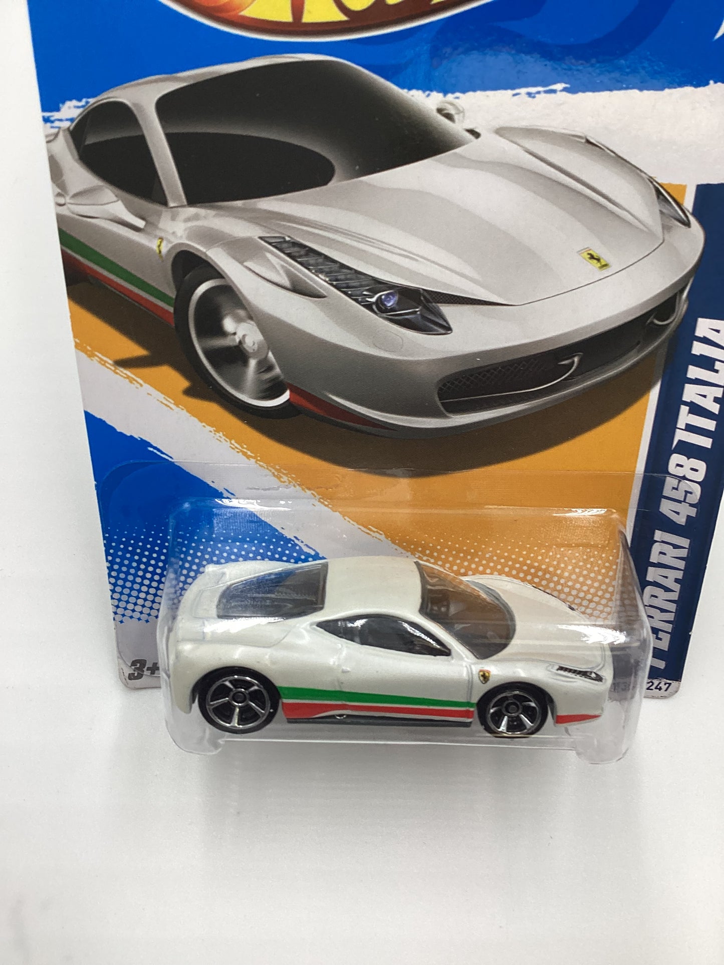 2012 Hot wheels #130 Ferrari 458 Italia White SR with protector