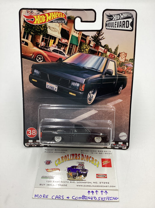 Hot Wheels Premium Boulevard #38 Custom ‘93 Nissan Hardbody Black w/ protector