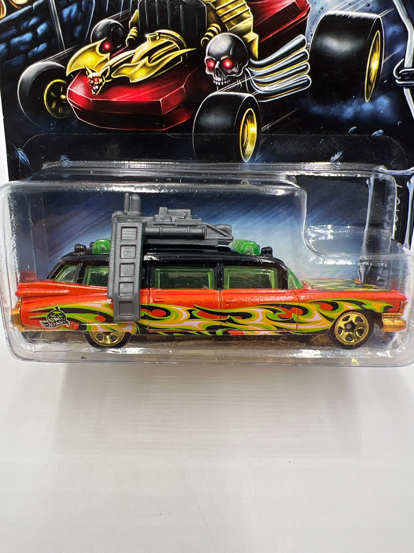 2014 Hot Wheels Kroger Exclusive Happy Halloween Set #5 Ghostbusters Ecto-1 Orange