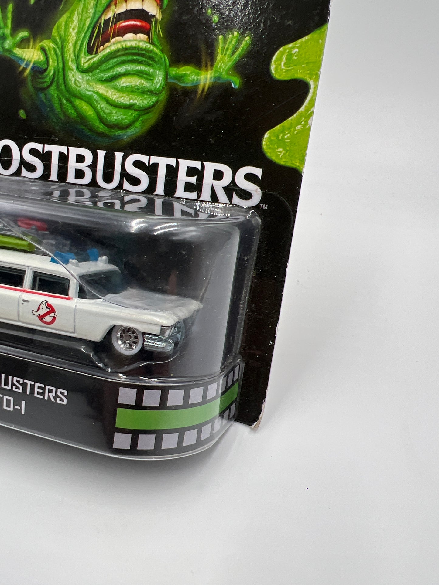 2012 Hot Wheels Retro Entertainment Ghostbusters Ecto-1 White 242C
