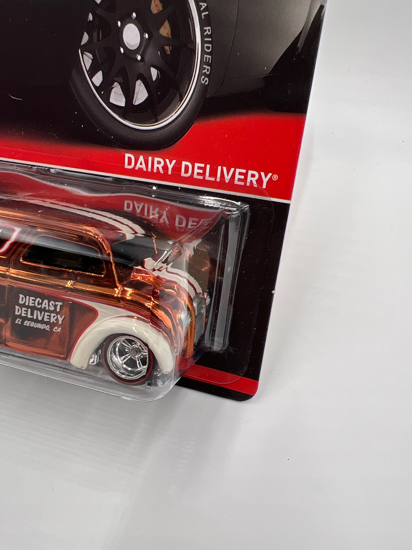 Hot Wheels RLC Real Riders Series 12 #4 2865/4500 Dairy Delivery Orange W/Protector