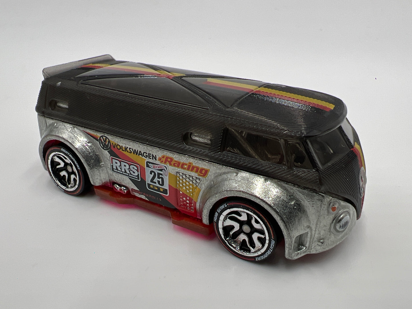Hot Wheels iD Nightburnerz Series 1 #5 Volkswagen T1-GTR Silver