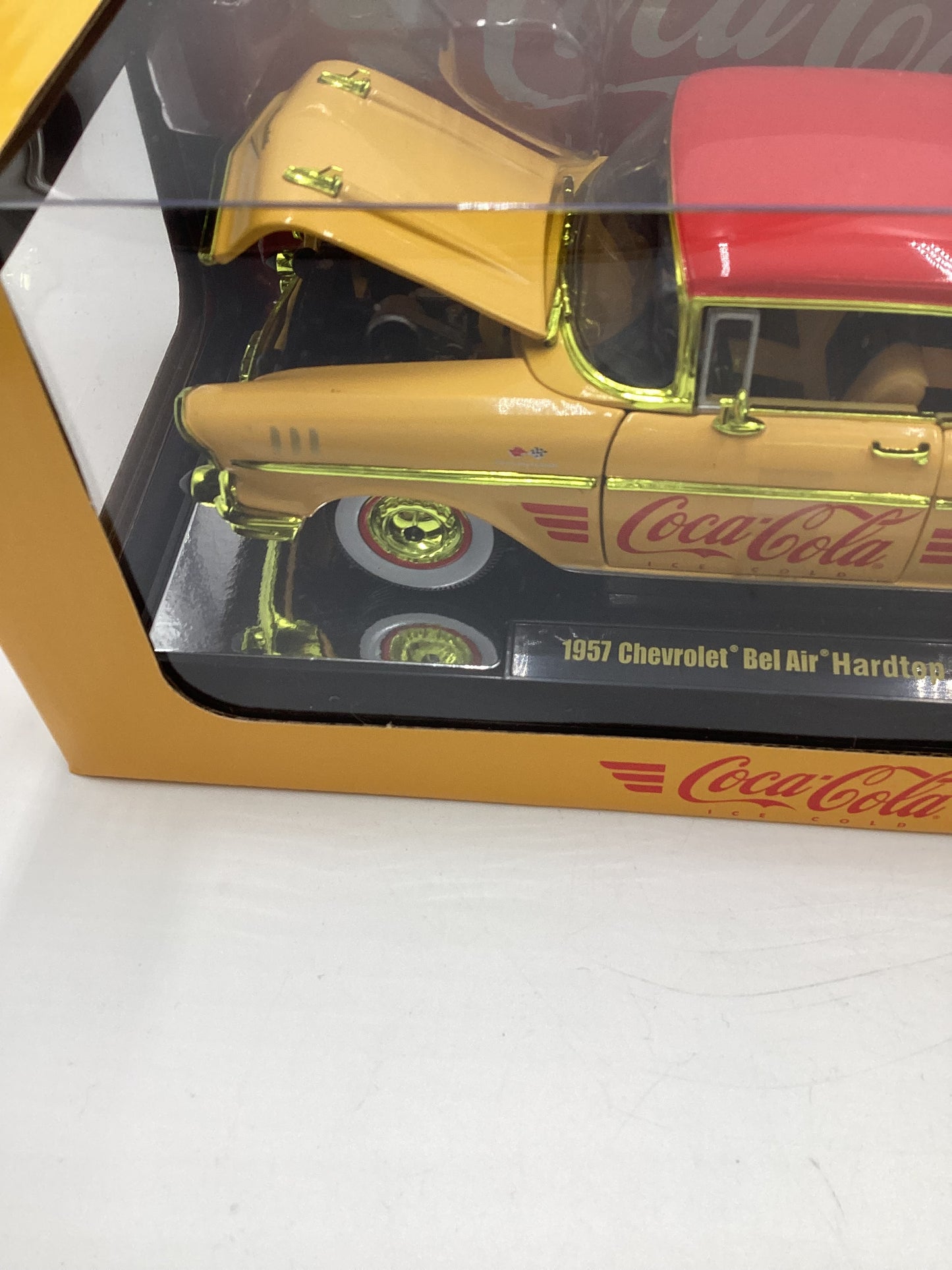 M2 Machines 1/24 Walmart Exclusive Coca Cola 1957 Chevrolet Bel Air Hardtop Yellow WMTS01 CHASE