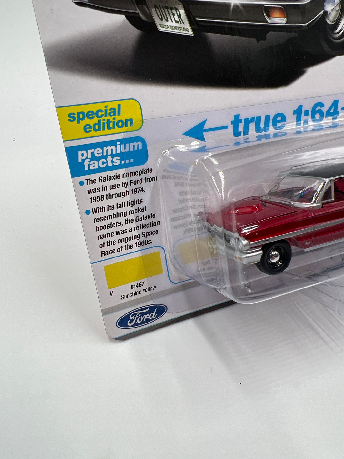Auto World Ultra Red Chase Vintage Muscle Release 6 Version A 1964 Ford Galaxie 500 XL Red