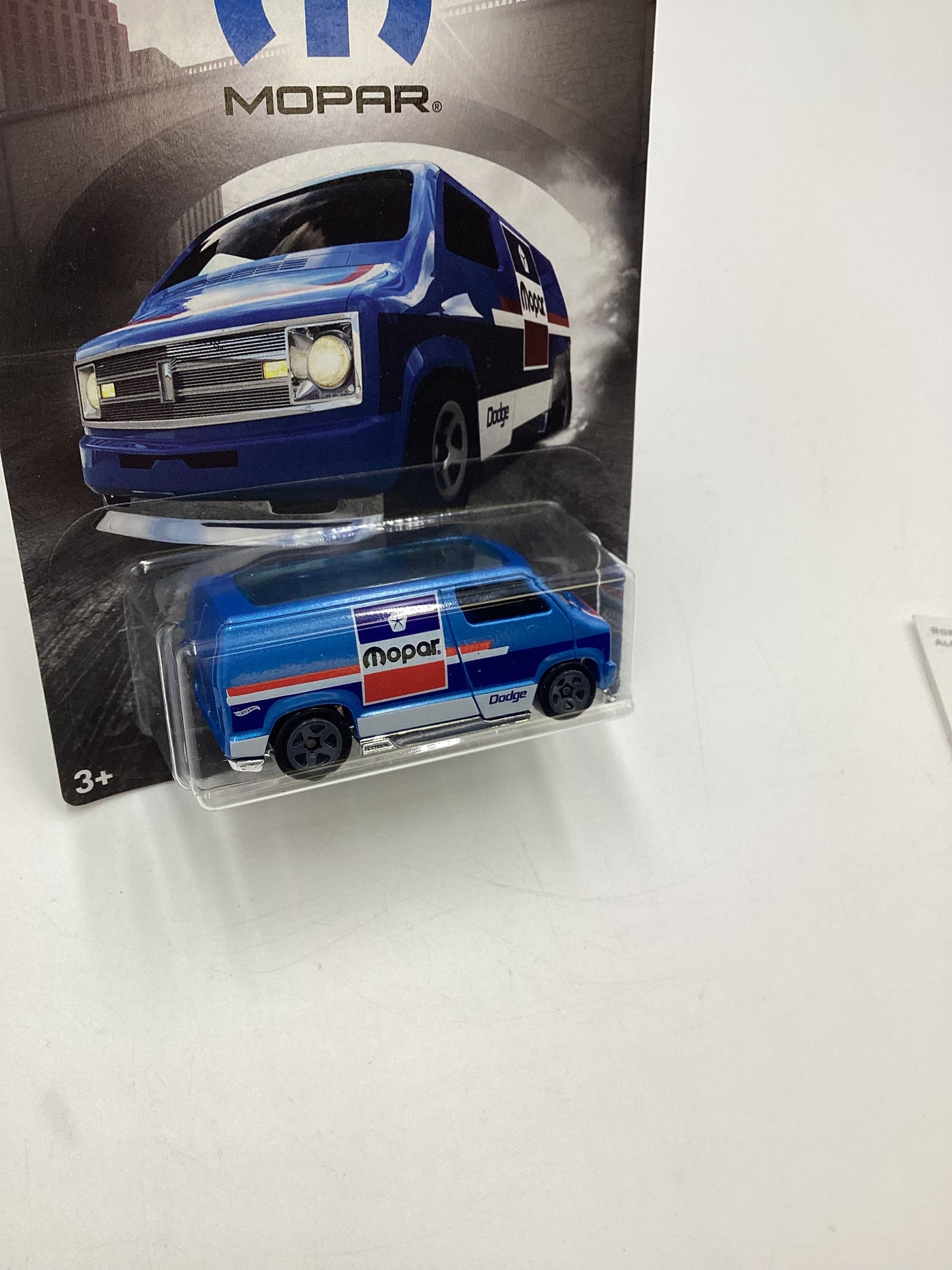 Hot wheels Exclusive Mopar Series #2 Custom 77 Dodge Van Blue