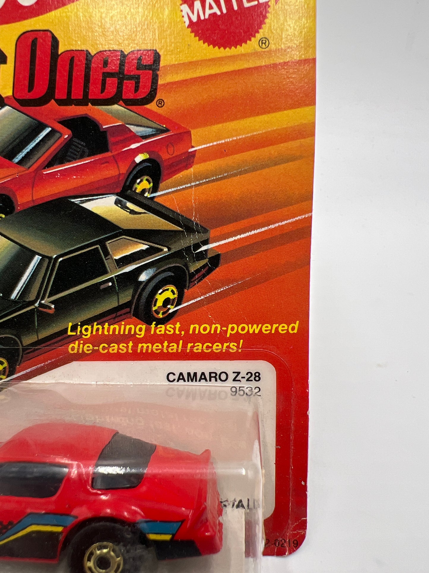 Hot Wheels Original 1982 The Hot Ones #9532 Camaro Z-28 Red W/Protector