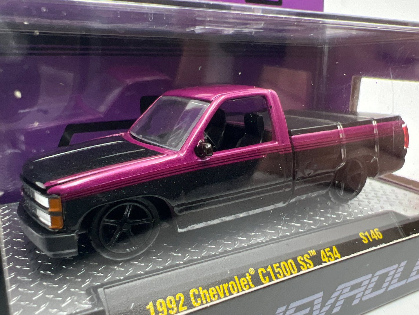 M2 Machines S146 1992 Chevrolet C1500 Black/Purple