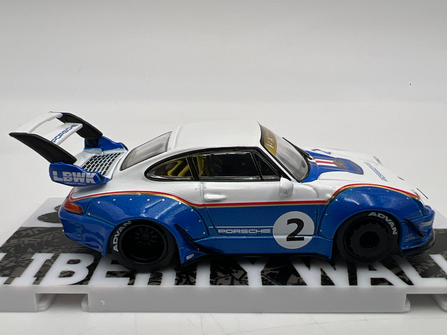 Tarmac Works x Hobby 64 Porsche RWB 993 Liberty Walk W/Container