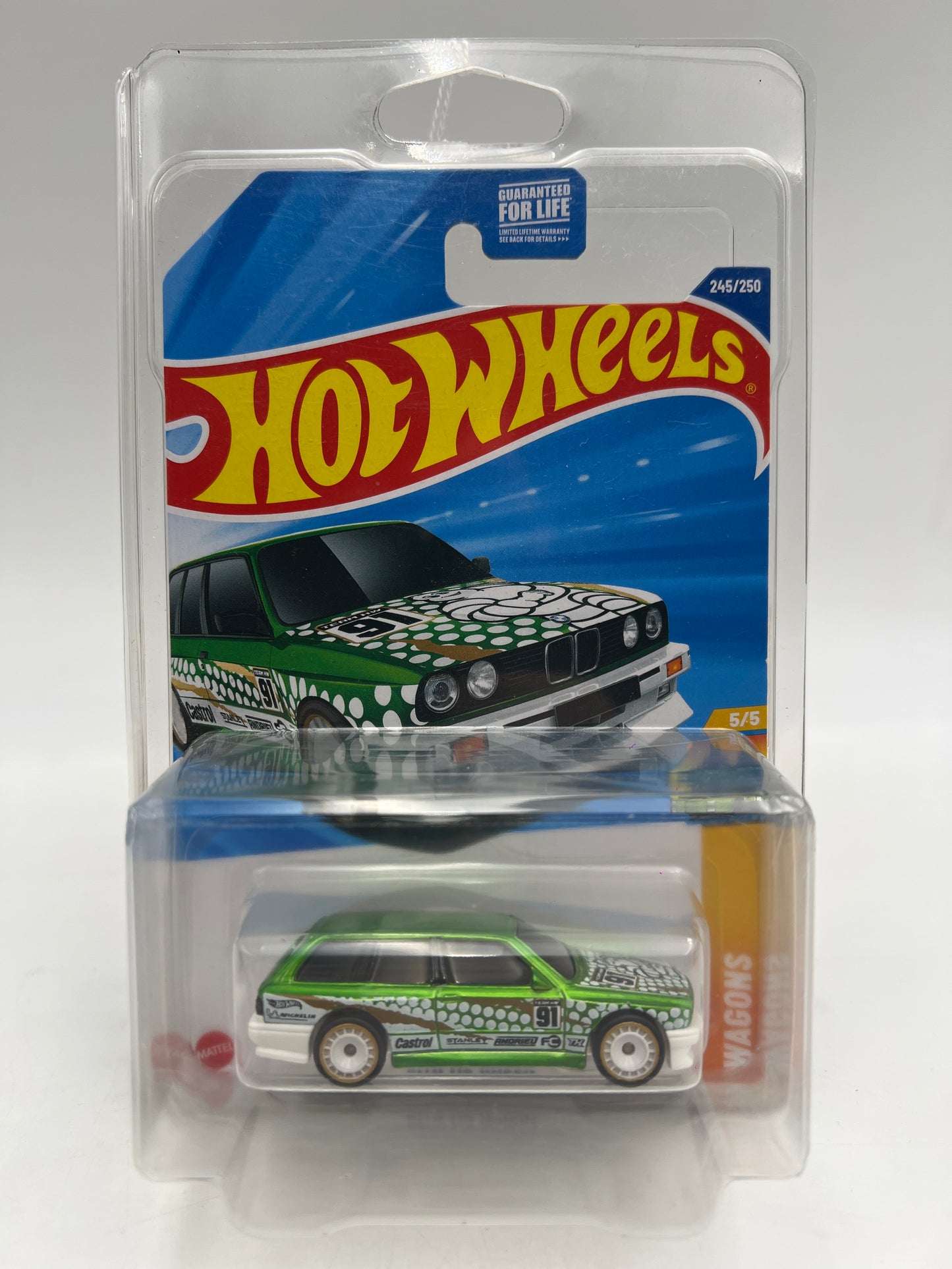 2025 Hot Wheels Super Treasure Hunt #245 BMW M3 Wagon Green W/Protector