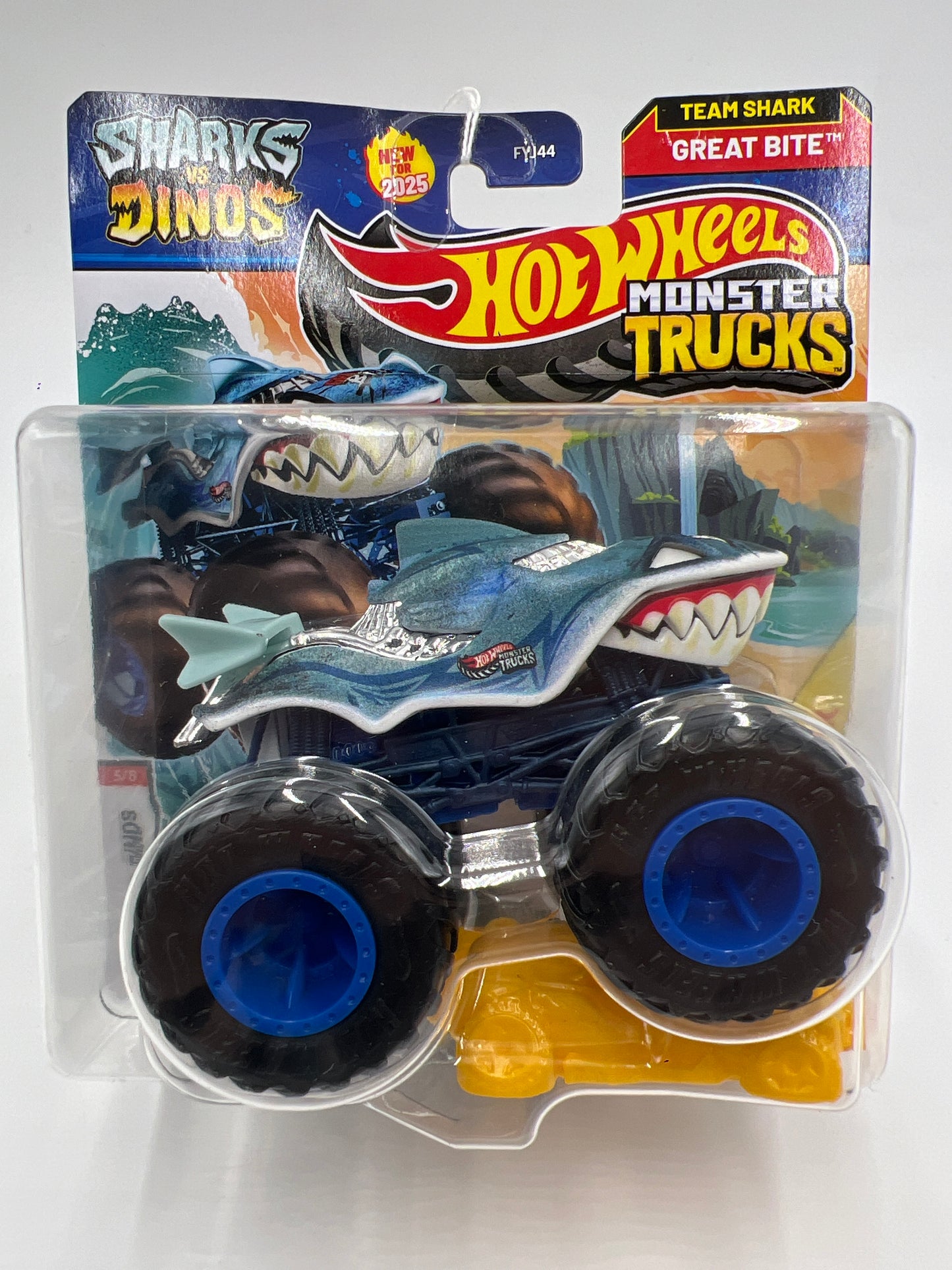 2025 Hot Wheels Monster Trucks Sharks Vs Dinos #3 Great Bite 127G