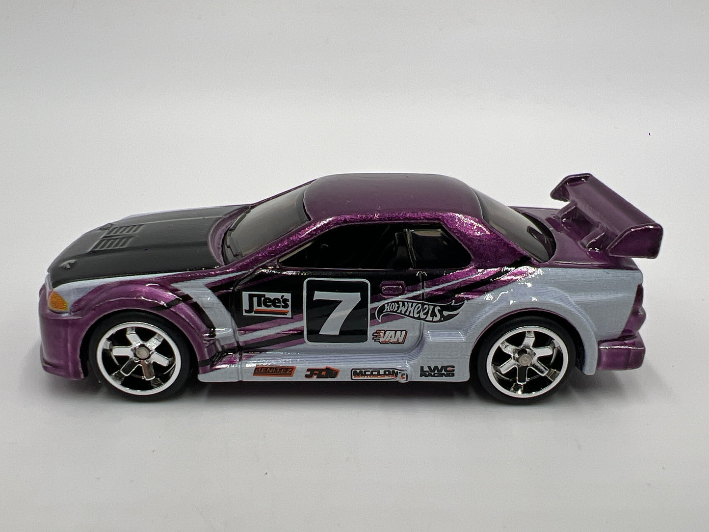 Hot Wheels 1/64 Legends Tour Nissan Skyline GT-R R32 Loose