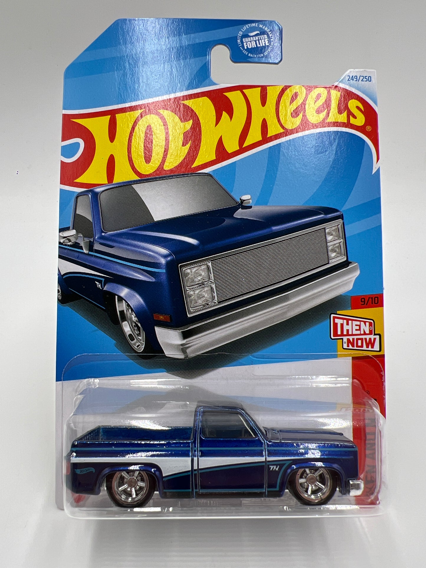 2024 Hot Wheels Super Treasure Hunt #249 83 Chevy Silverado Blue W/Protector