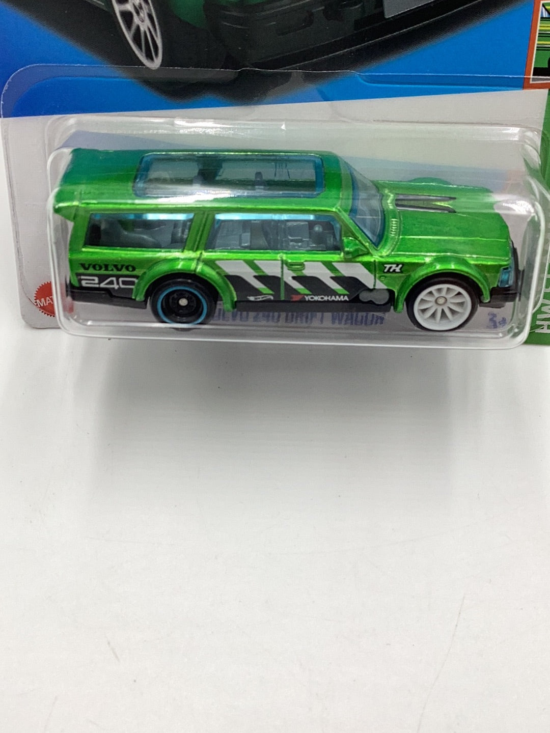 2023 hot wheels super treasure hunt Volvo 240 Drift Wagon W/ Protector