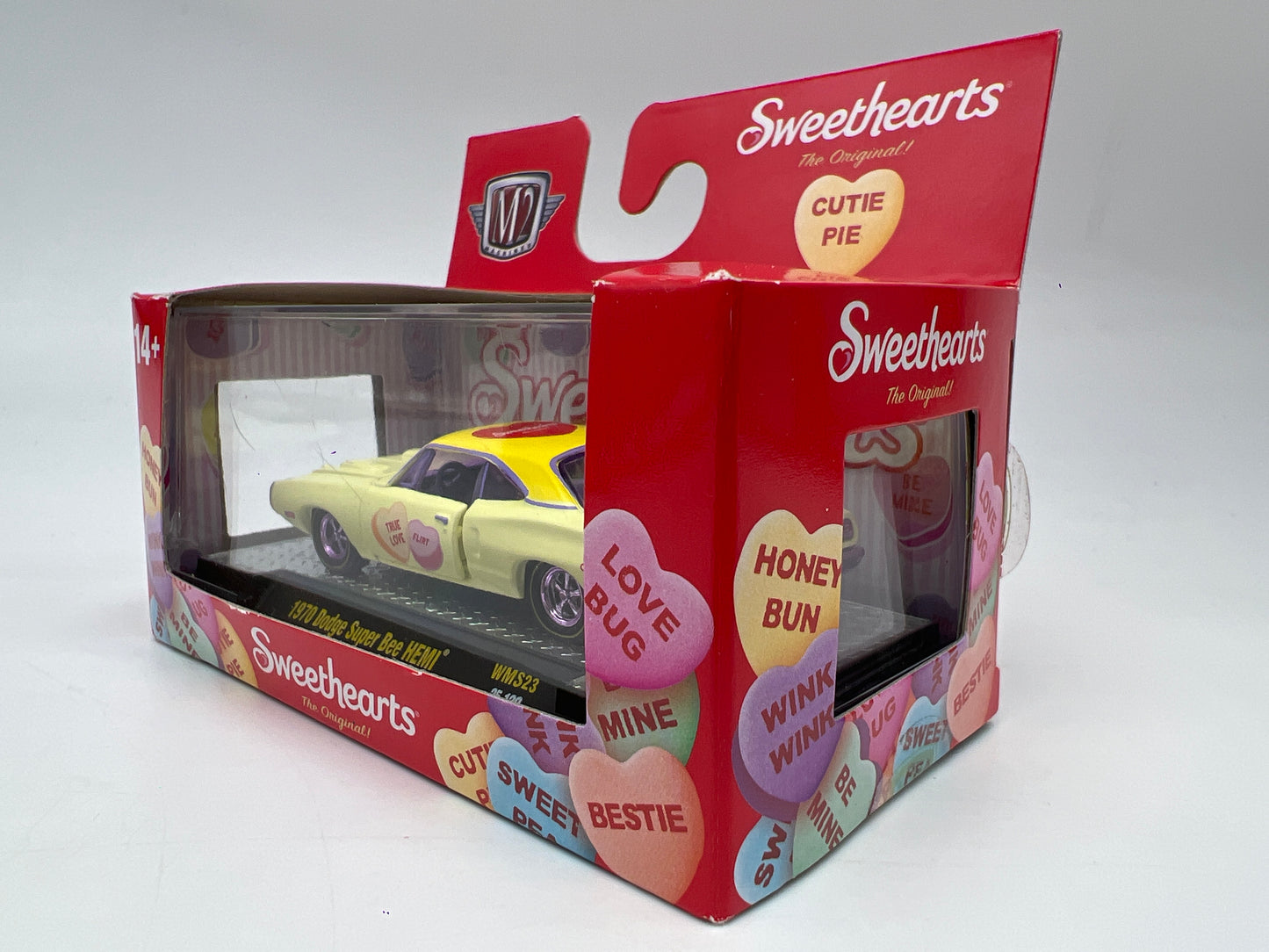 2026 M2 Machines WMTS23 CHASE Walmart Sweethearts 1970 Dodge Super Bee Hemi Yellow
