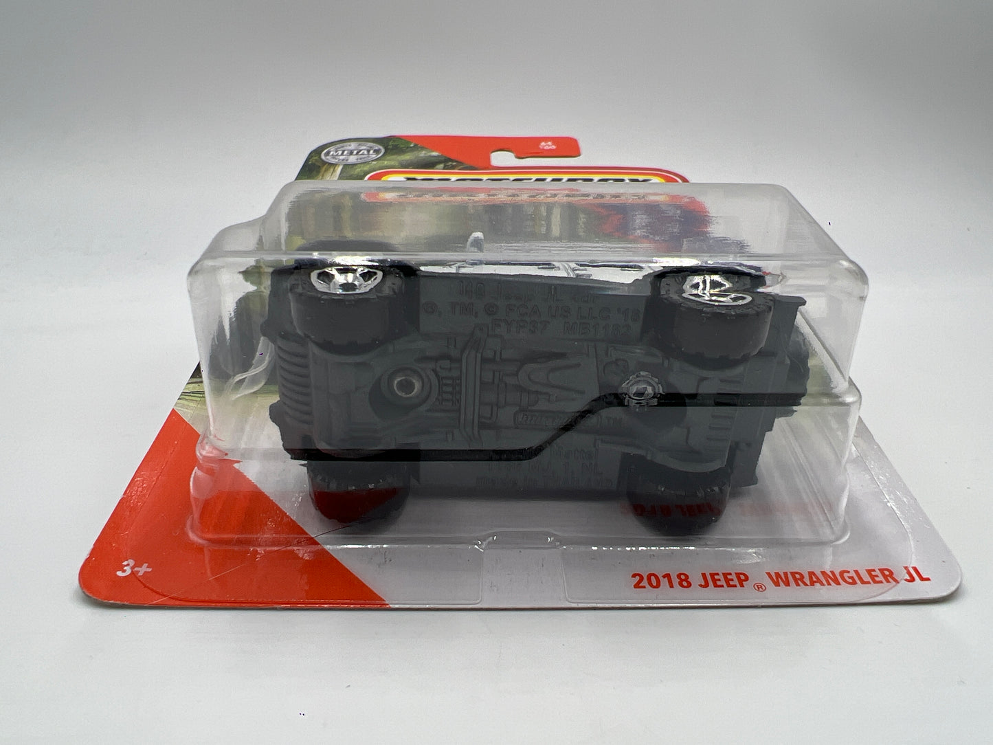 Matchbox MBX Jungle #64 2018 Jeep Wrangler JL White W/Protector