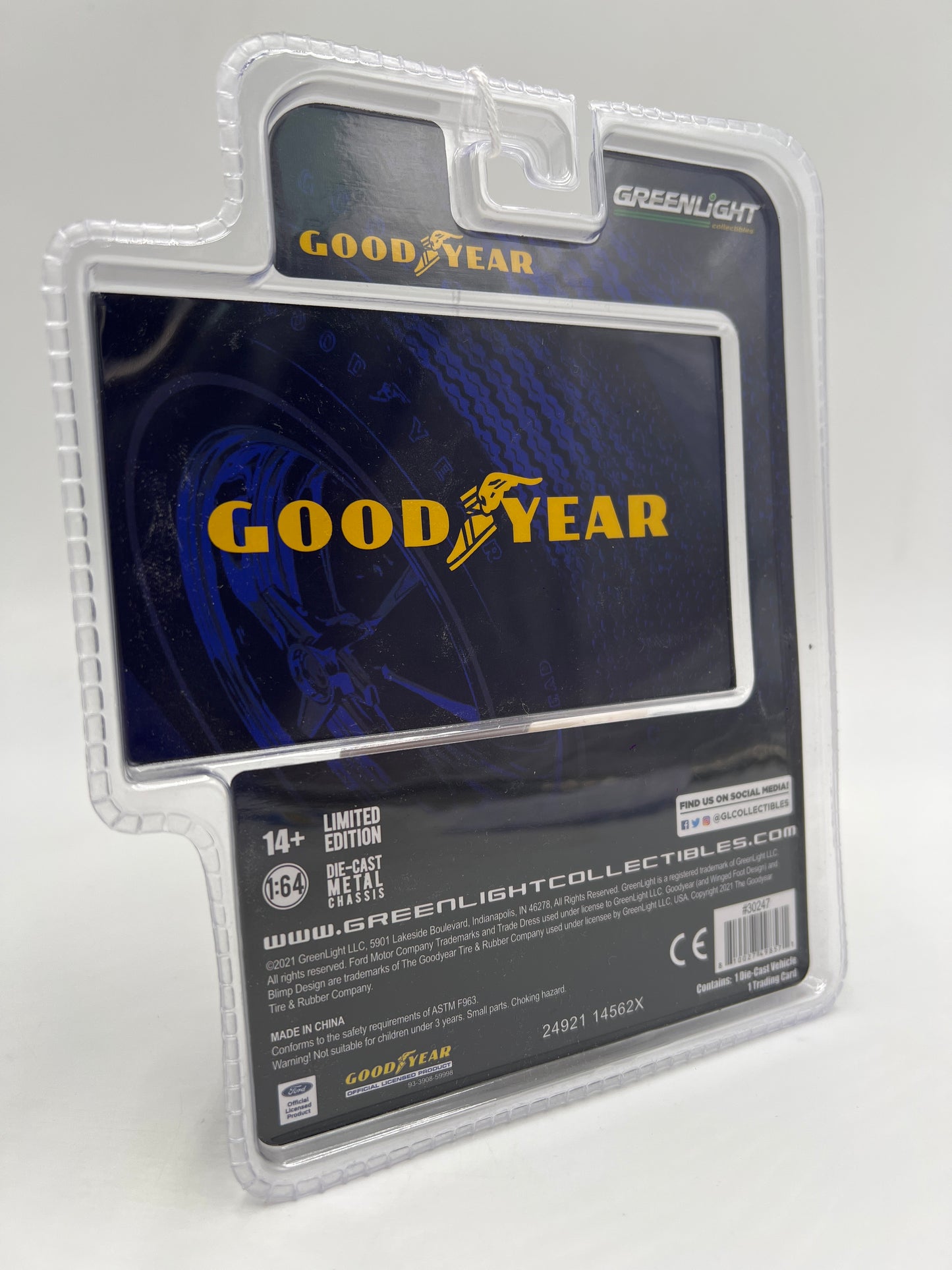 Greenlight Hobby Exclusive Goodyear CHASE 1968 Ford Mustang Red