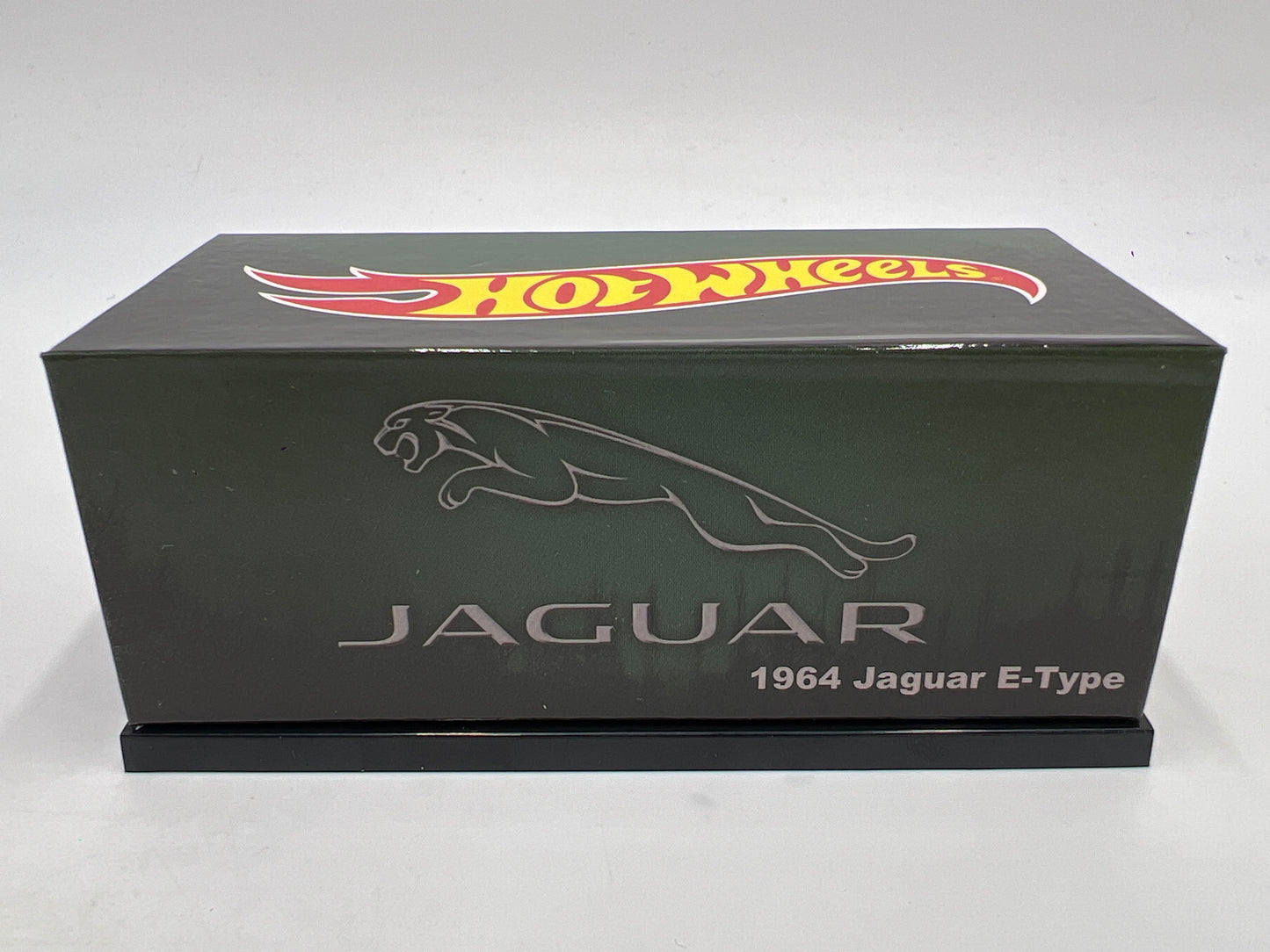 2023 Hot Wheels RLC #26288/30000 1964 Jaguar E-Type Green