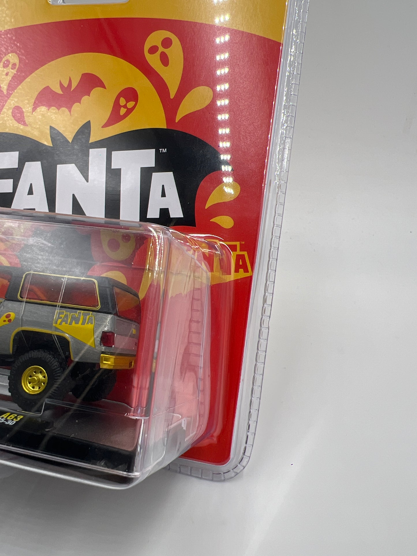 2025 M2 Machines Fanta RAW CHASE 1/250 1974 Chevrolet K5 Blazer 4x4 A63