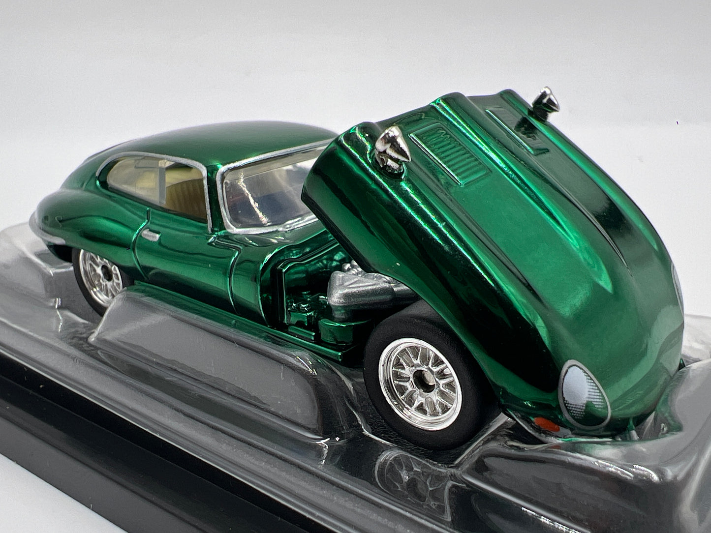 2023 Hot Wheels RLC #26288/30000 1964 Jaguar E-Type Green