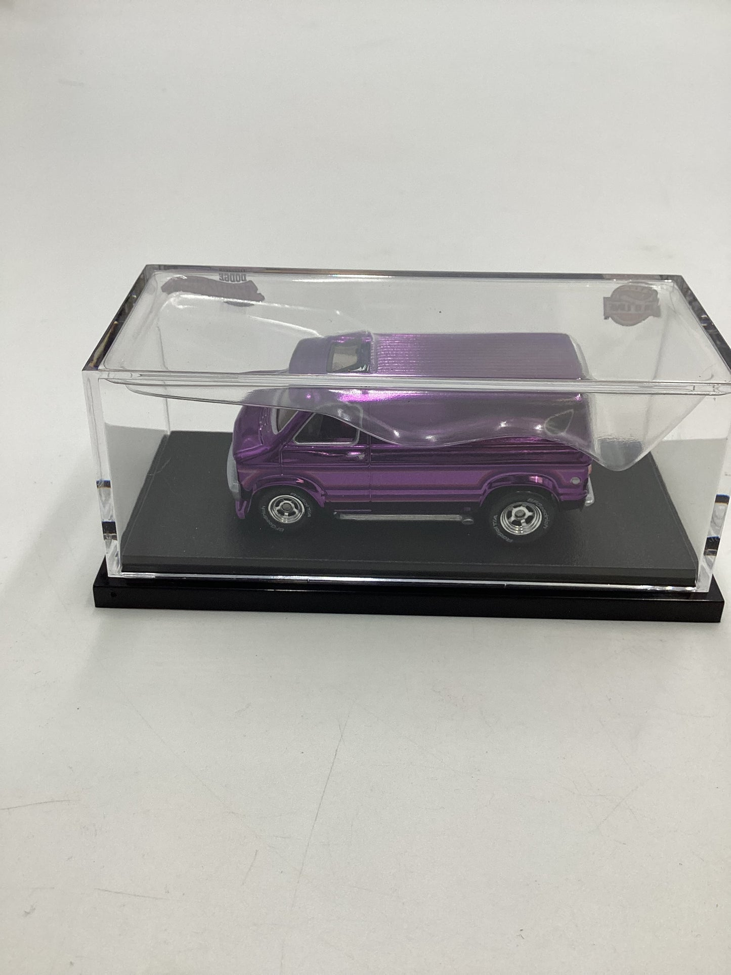 2023 Hot Wheels RLC #06331/30000 Purple Dodge Tradesman Van