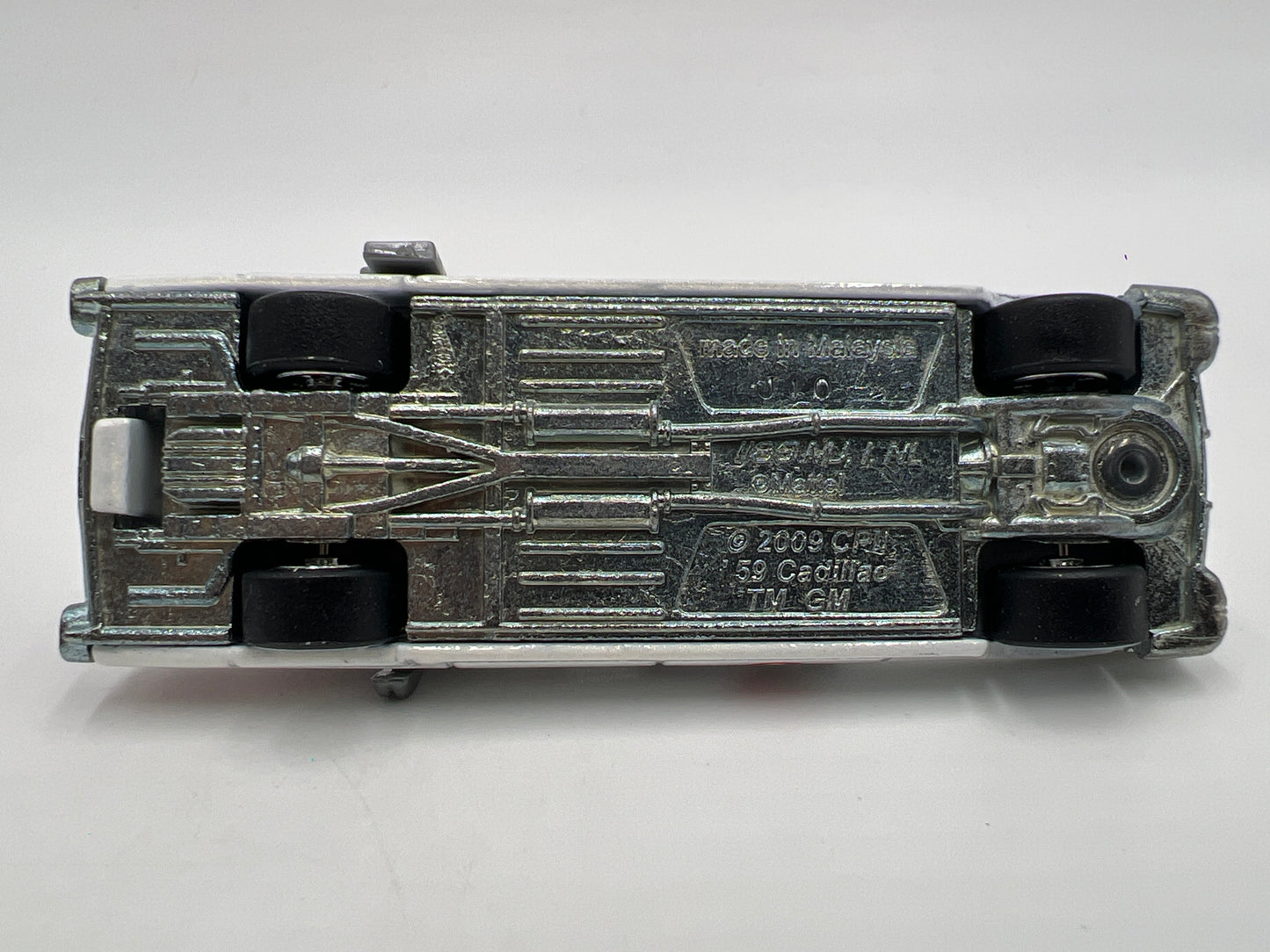 Hot Wheels 1/64 Premium Retro Entertainment Ghostbusters Ecto-1 White Loose