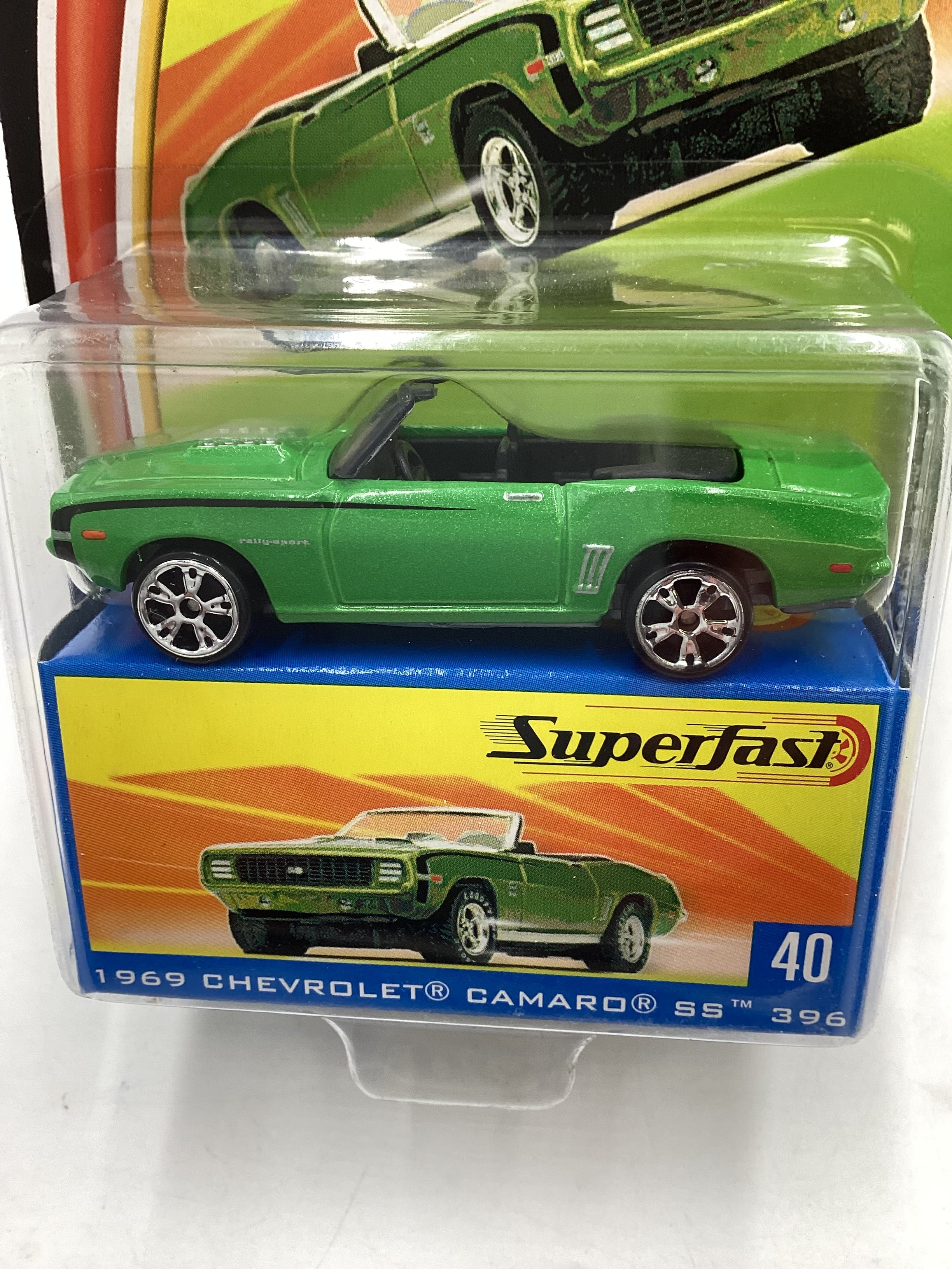 Matchbox 2004 Superfast #40 1969 Chevrolet Camaro SS 396 green - 自動車