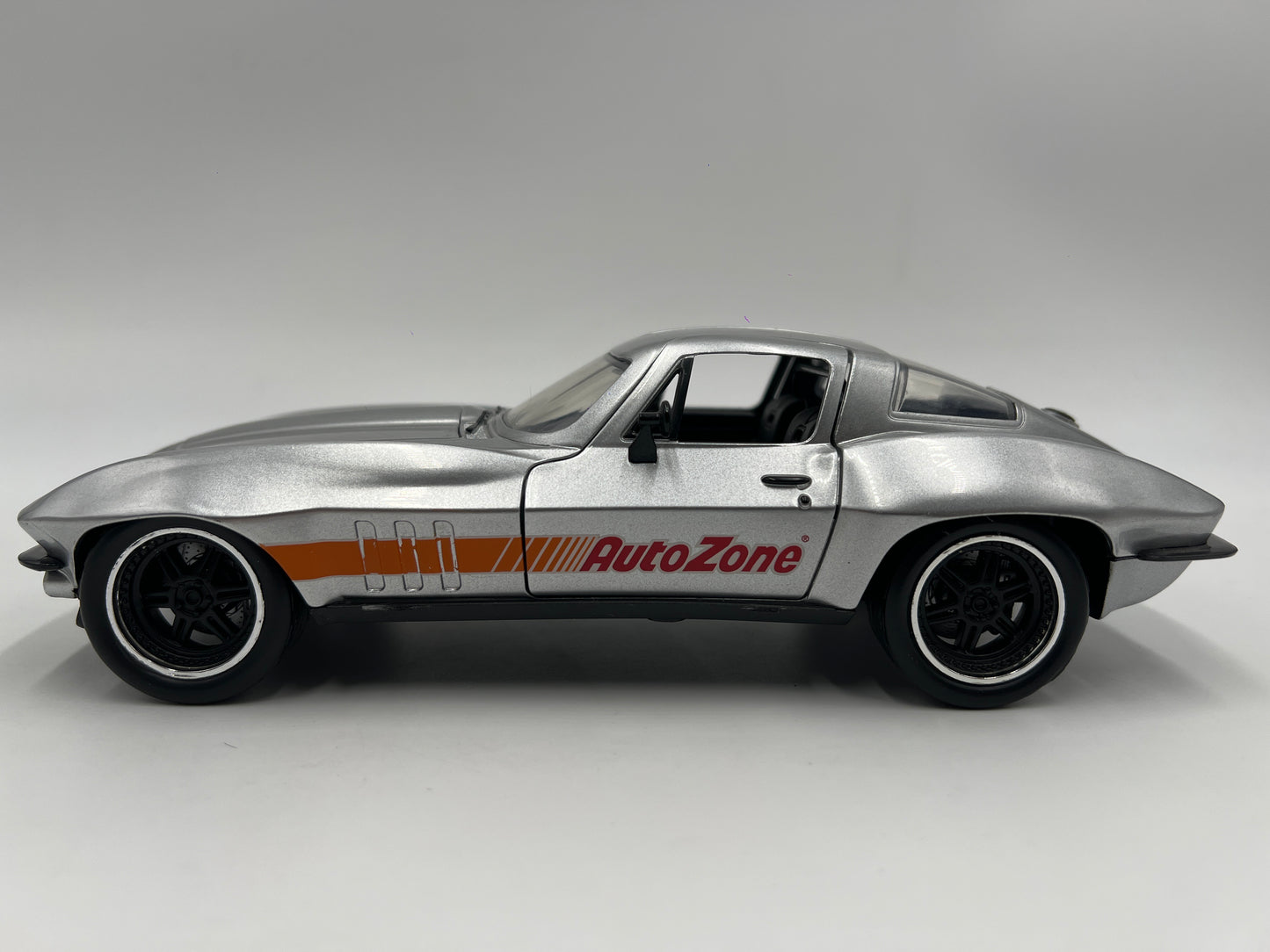 Jada 1/24 Scale AutoZone 1966 Chevy Corvette Silver Loose