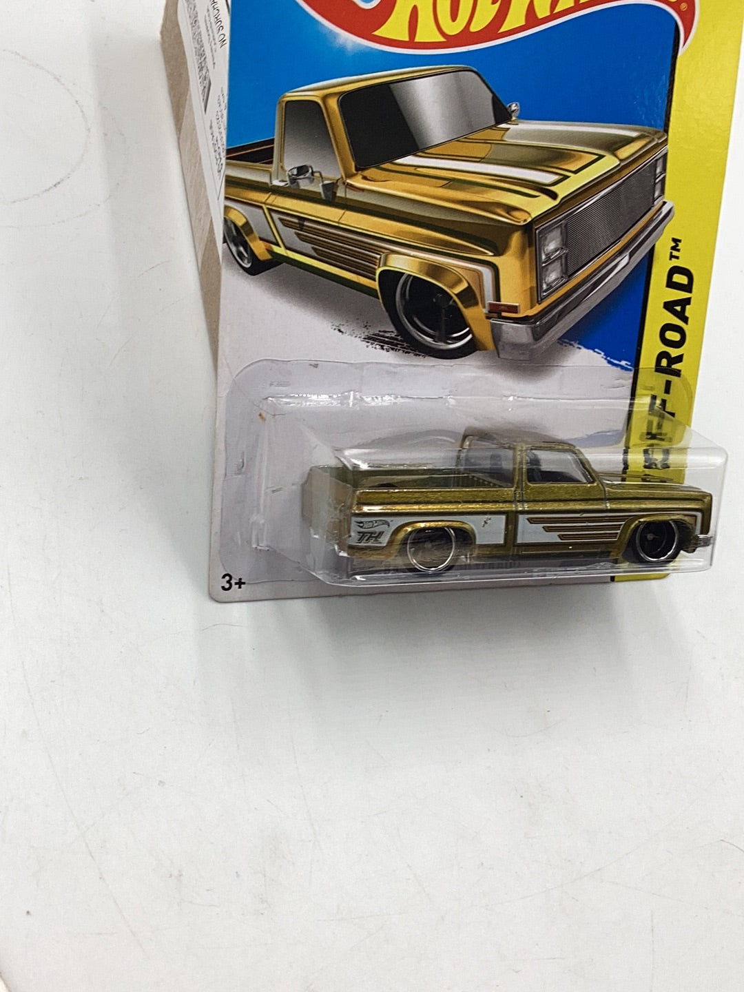 Hot wheels 83 chevy store silverado super treasure hunt