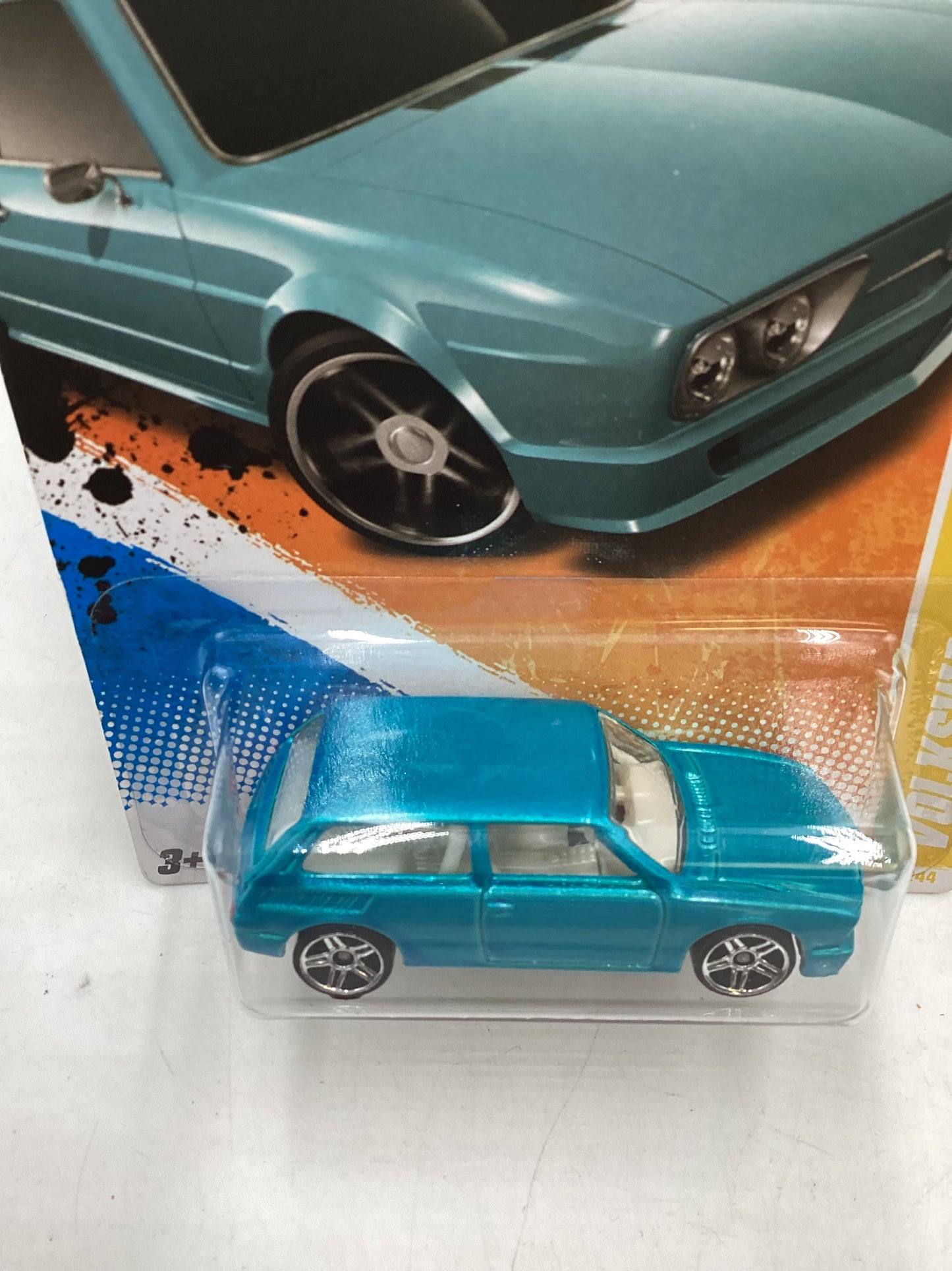 2011 Hot Wheels #8 Blue Volkswagen Brasilia