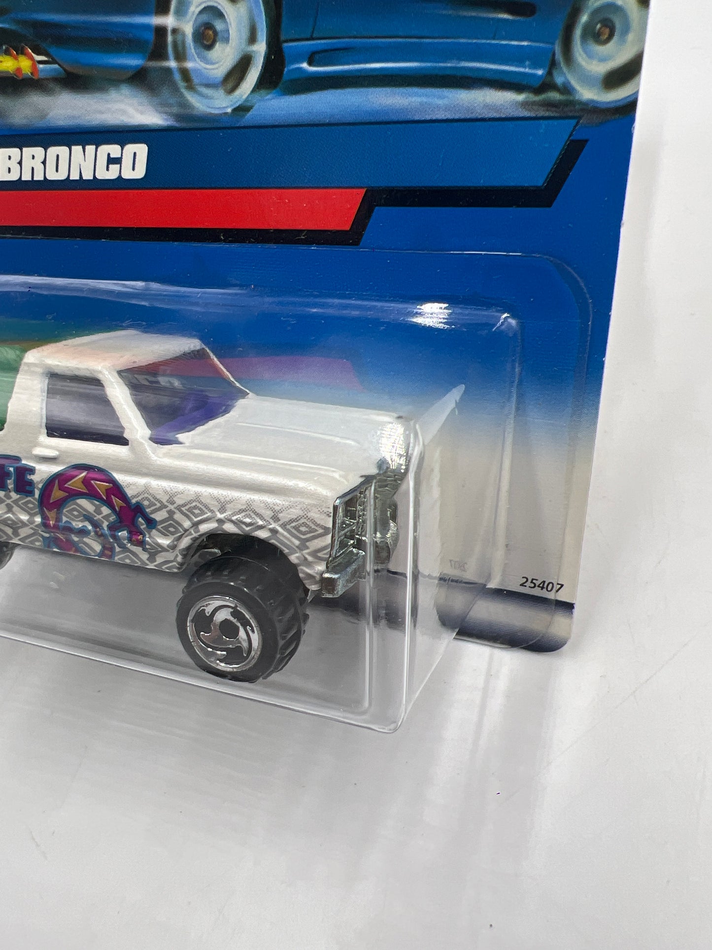 2000 Hot Wheels #198 Ford Bronco White 32E