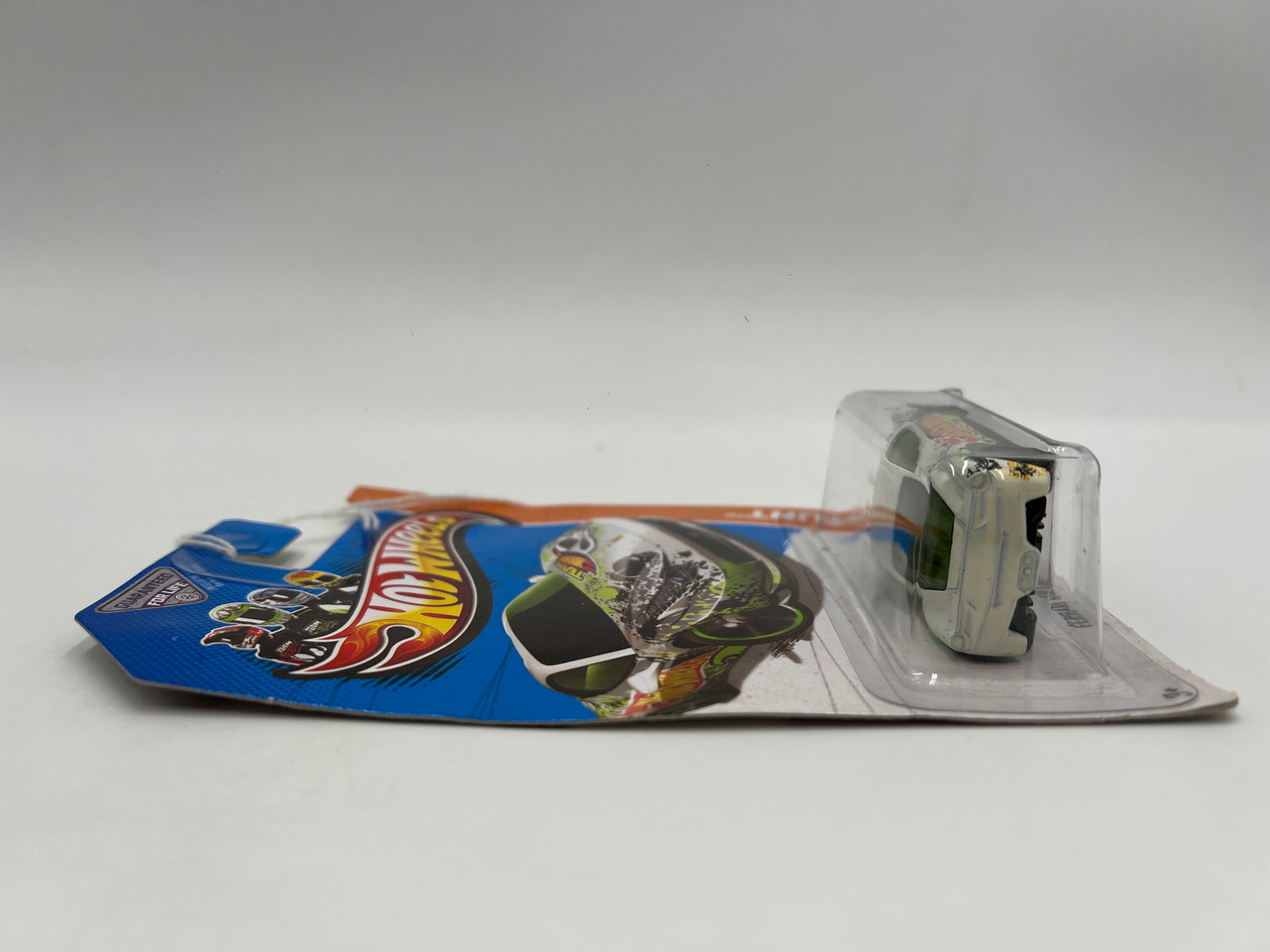 2013 Hot Wheels Stunt #81 Ferrari 458 Challenge White