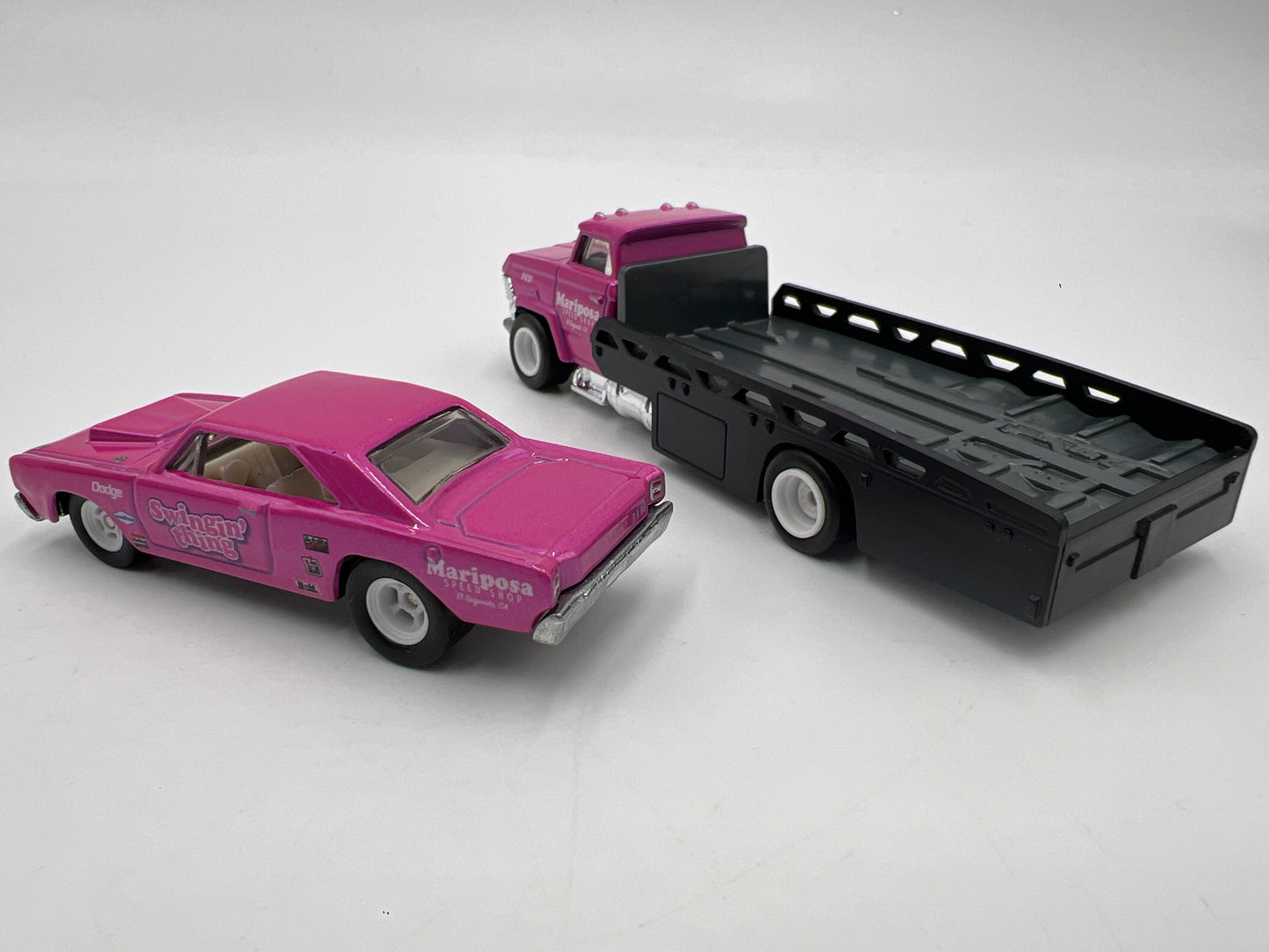 Hot Wheels 1/64 Premium Team Transport #25 68 Dodge Dart & Horizon Hauler Pink Loose