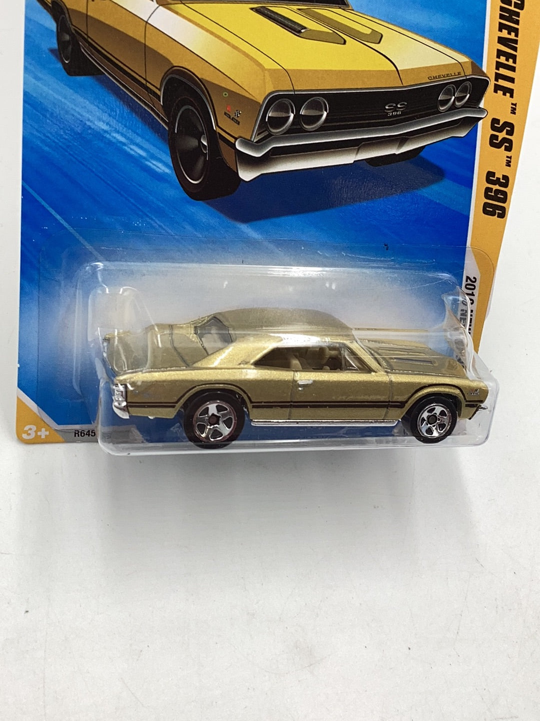 2010 Hot Wheels new models #44 67 Chevelle SS 396 gold 18C