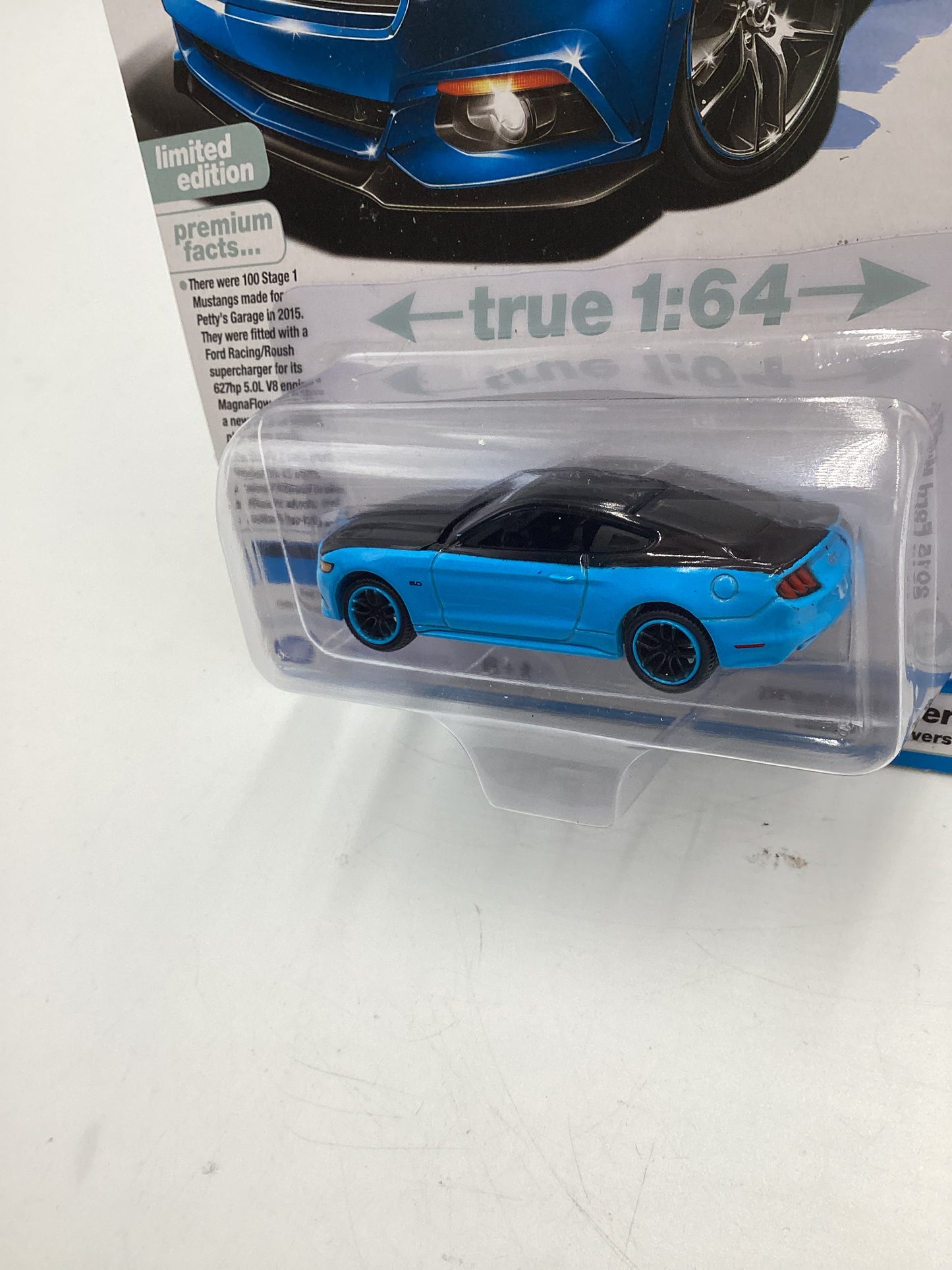 Auto World Modern Muscle Release 1 Version A 2015 Ford Mustang GT Petty’s Garage Blue/Black 184D