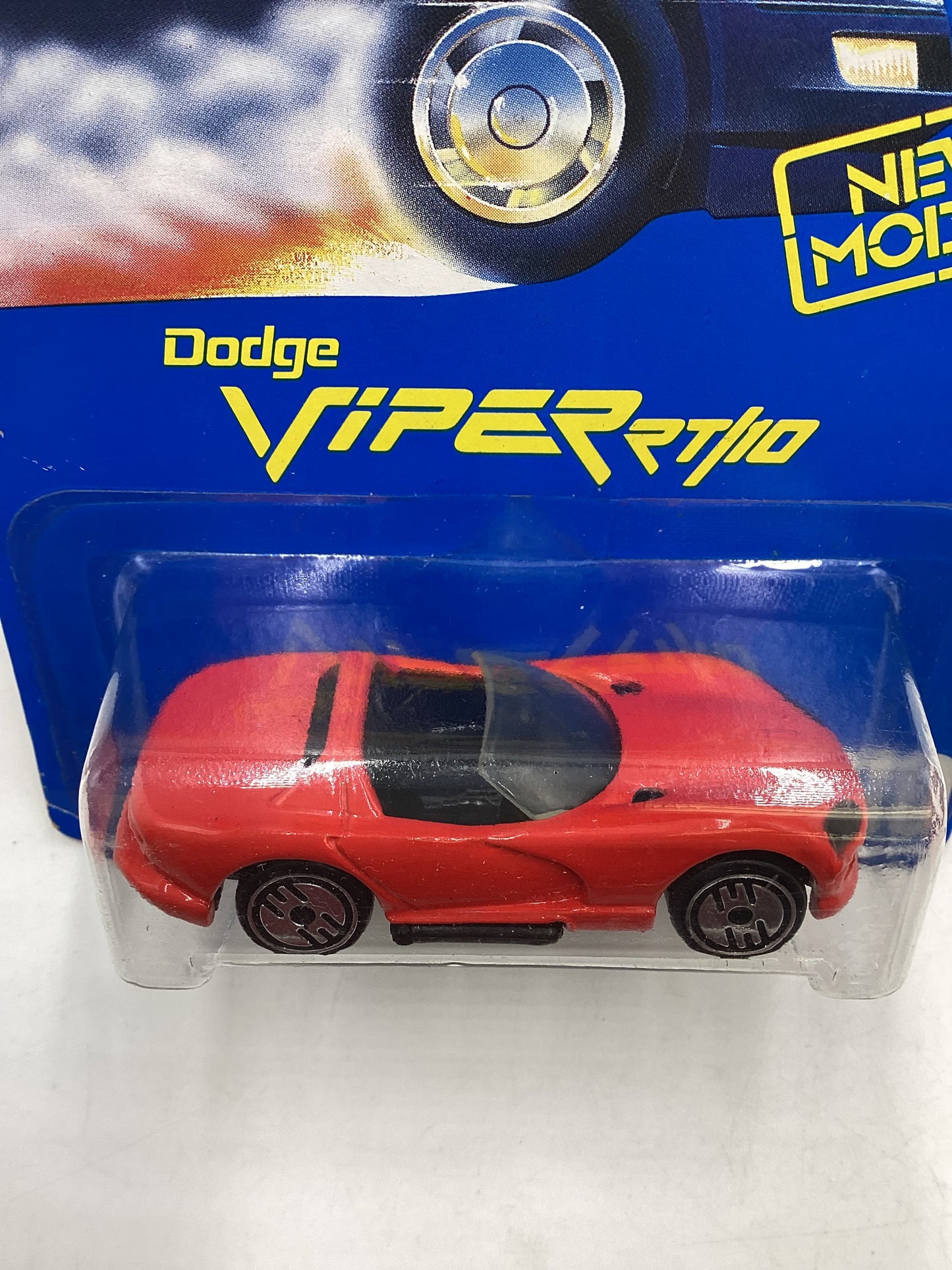 Hot Wheels New Model Blue Card Collector No. 210 Dodge Viper R/T 10 Red UH Chrome Wheels 240E