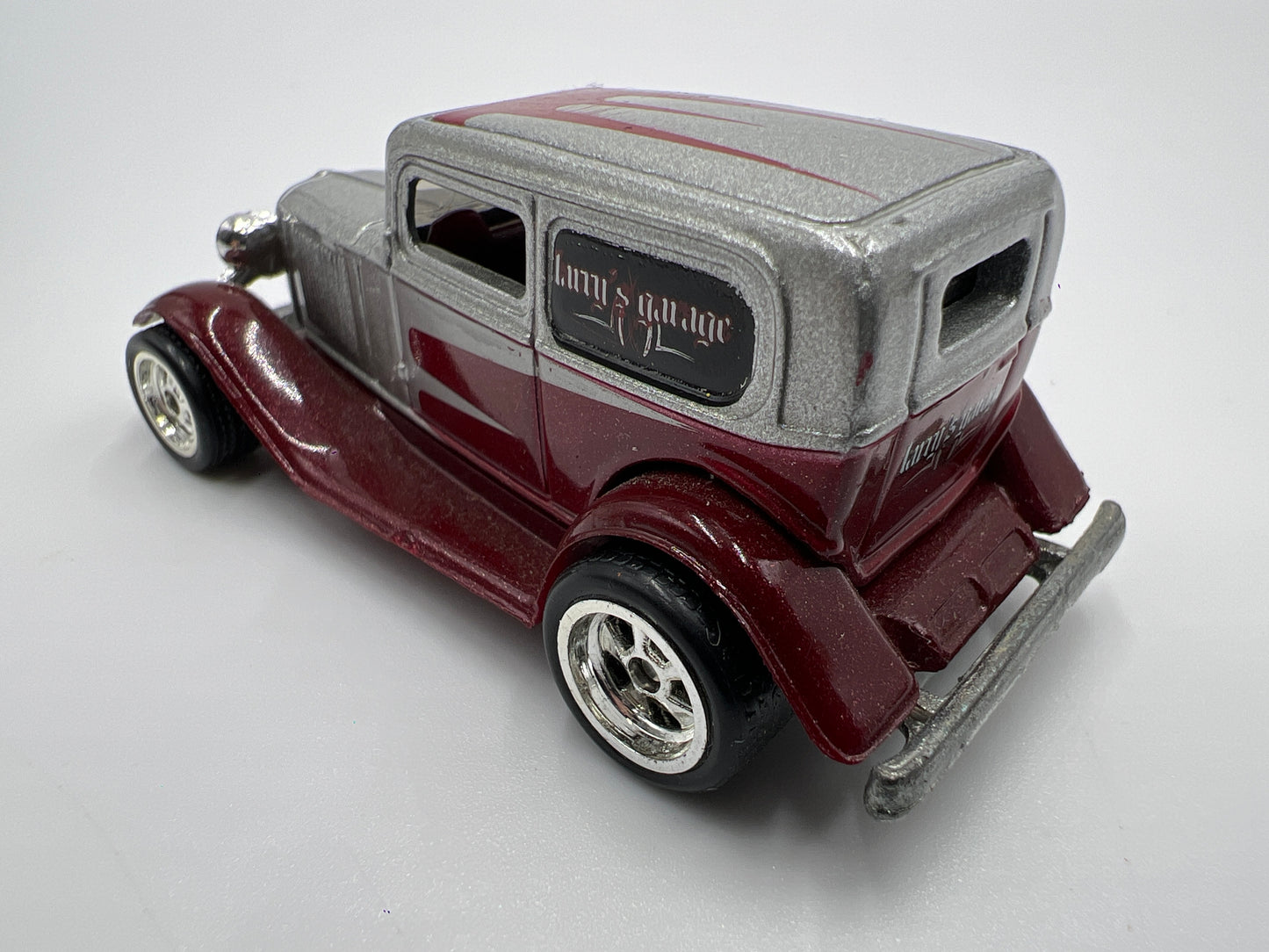 Hot Wheels 1/64 Larrys Garage 21 Car Box Set Chase Premium 32 Ford Delivery Maroon/Silver Loose