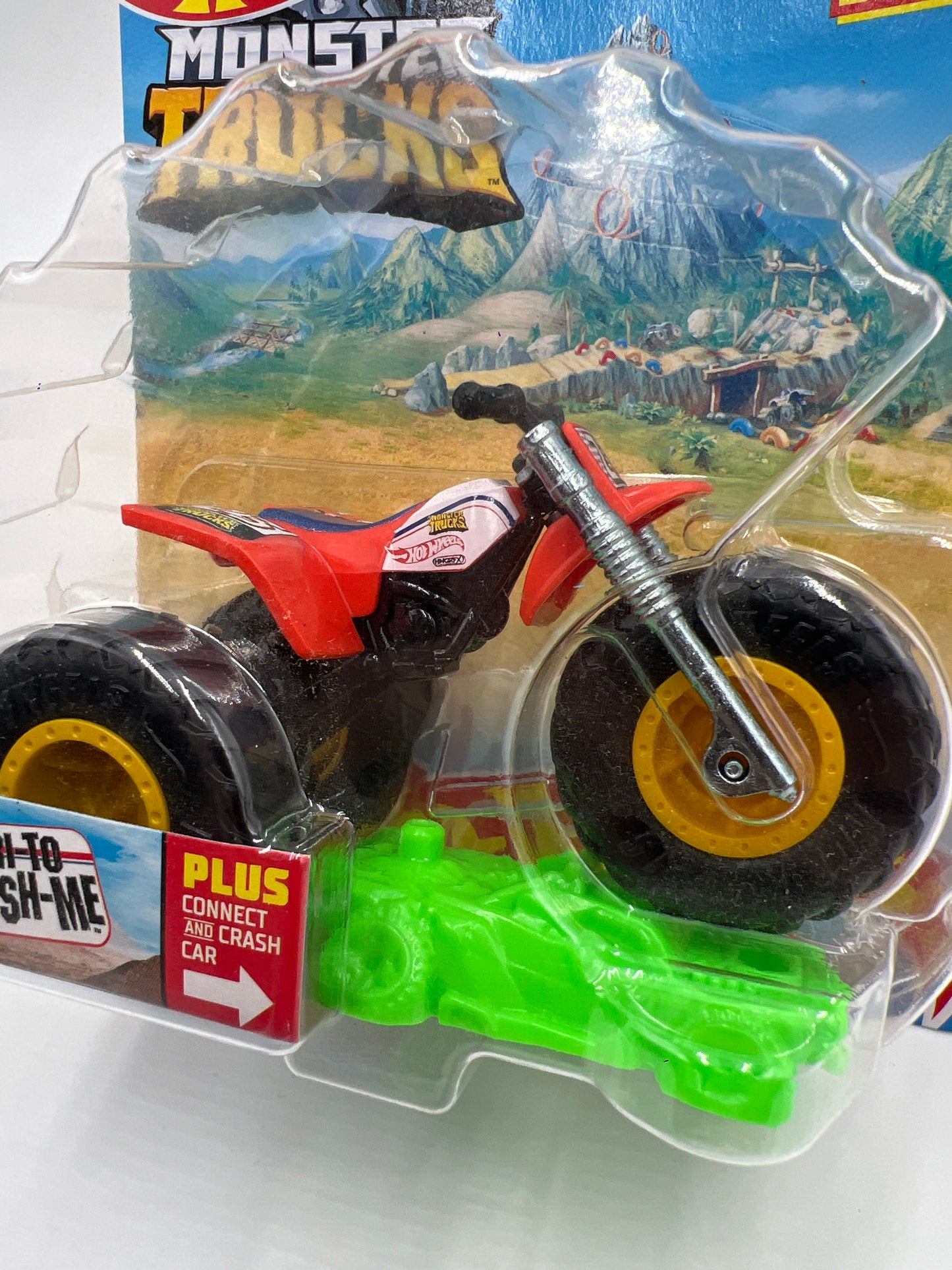 2022 Hot Wheels Monster Trucks Crash Legends #60 Tri To Crush Me 132F