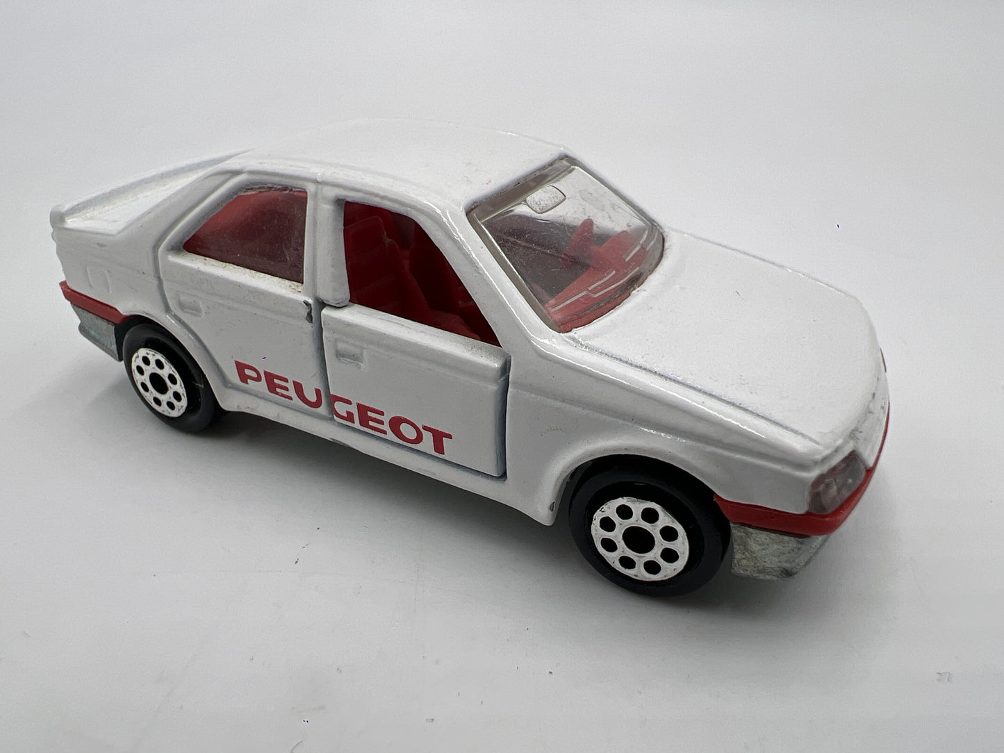 Majorette No. 218 Peugeot 405 Mi 16 White Loose