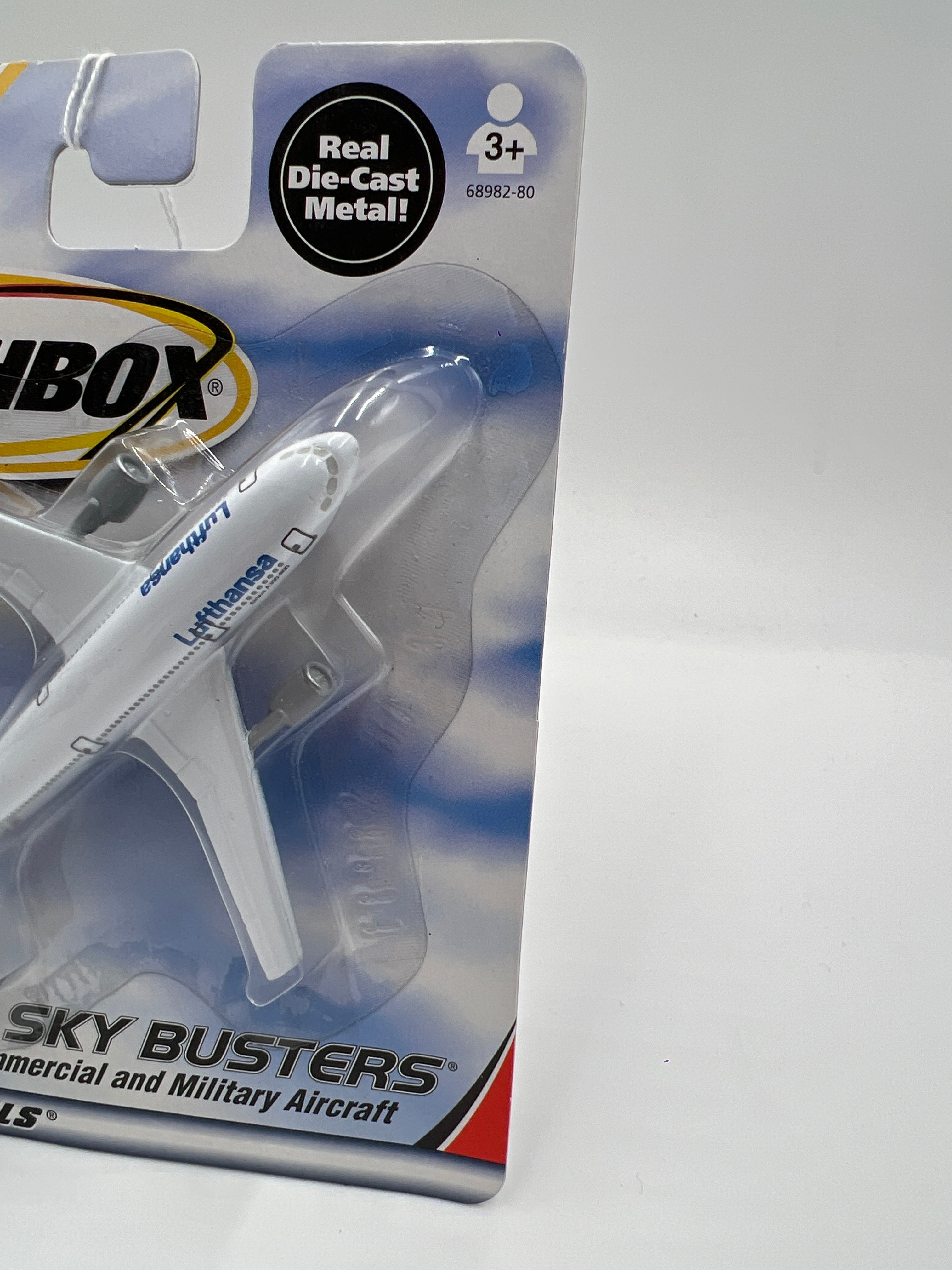 Matchbox Sky Busters A300B Airbus Lufthansa White VV3