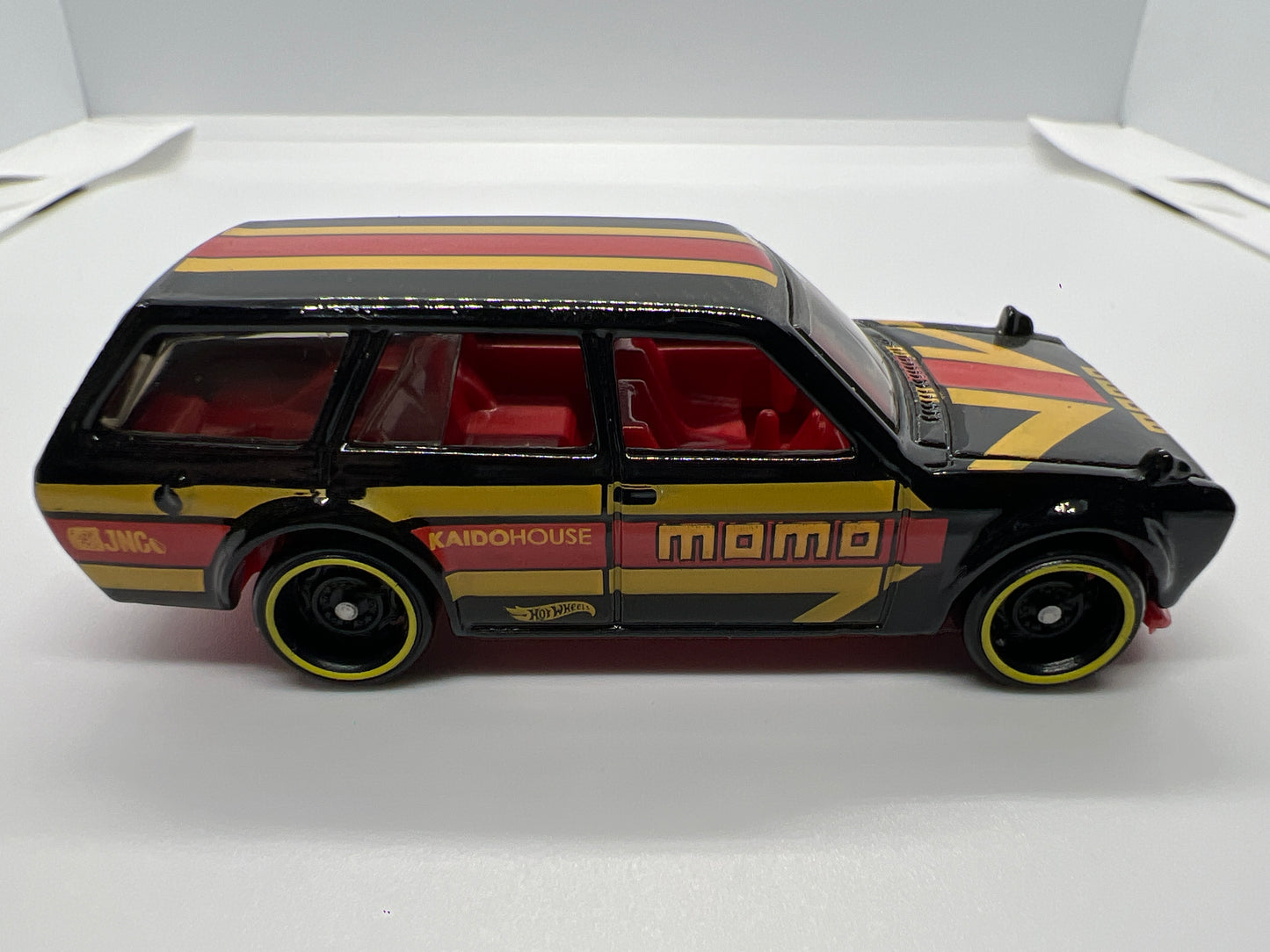 Hot Wheels 1/64 Mainline 71 Datsun 510 Wagon Momo Black Loose